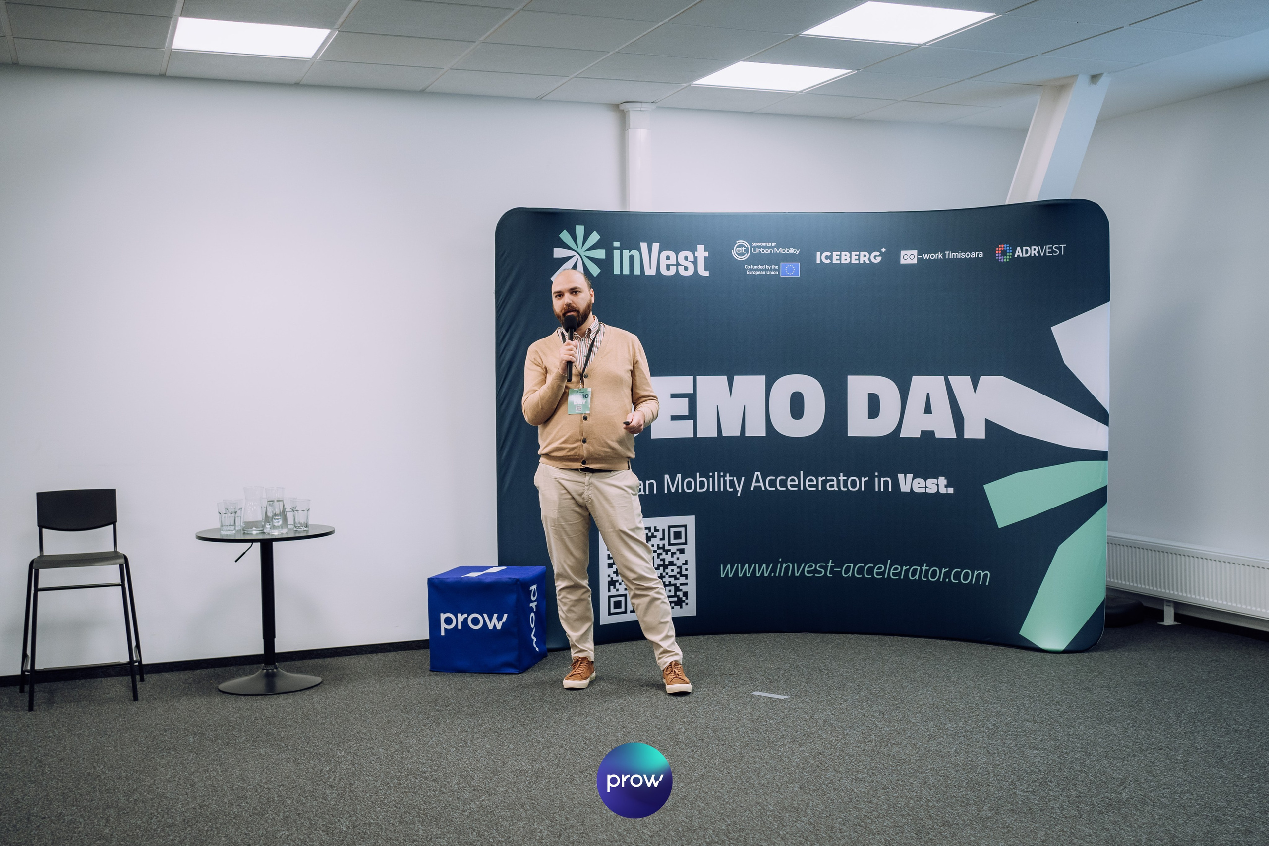 InVest DemoDay @ Cowork. Cozac Cristian Photographer