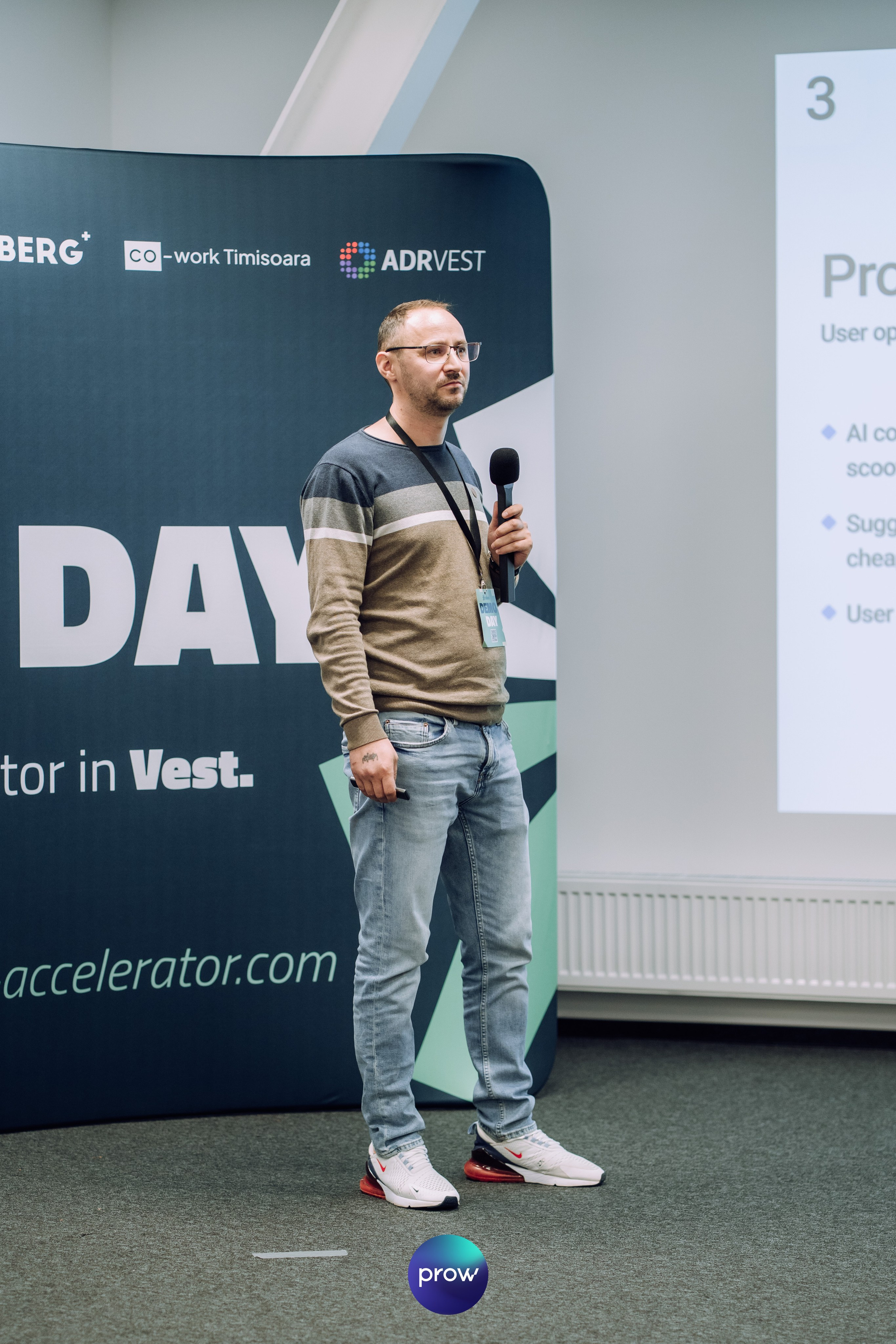 InVest DemoDay @ Cowork. Cozac Cristian Photographer