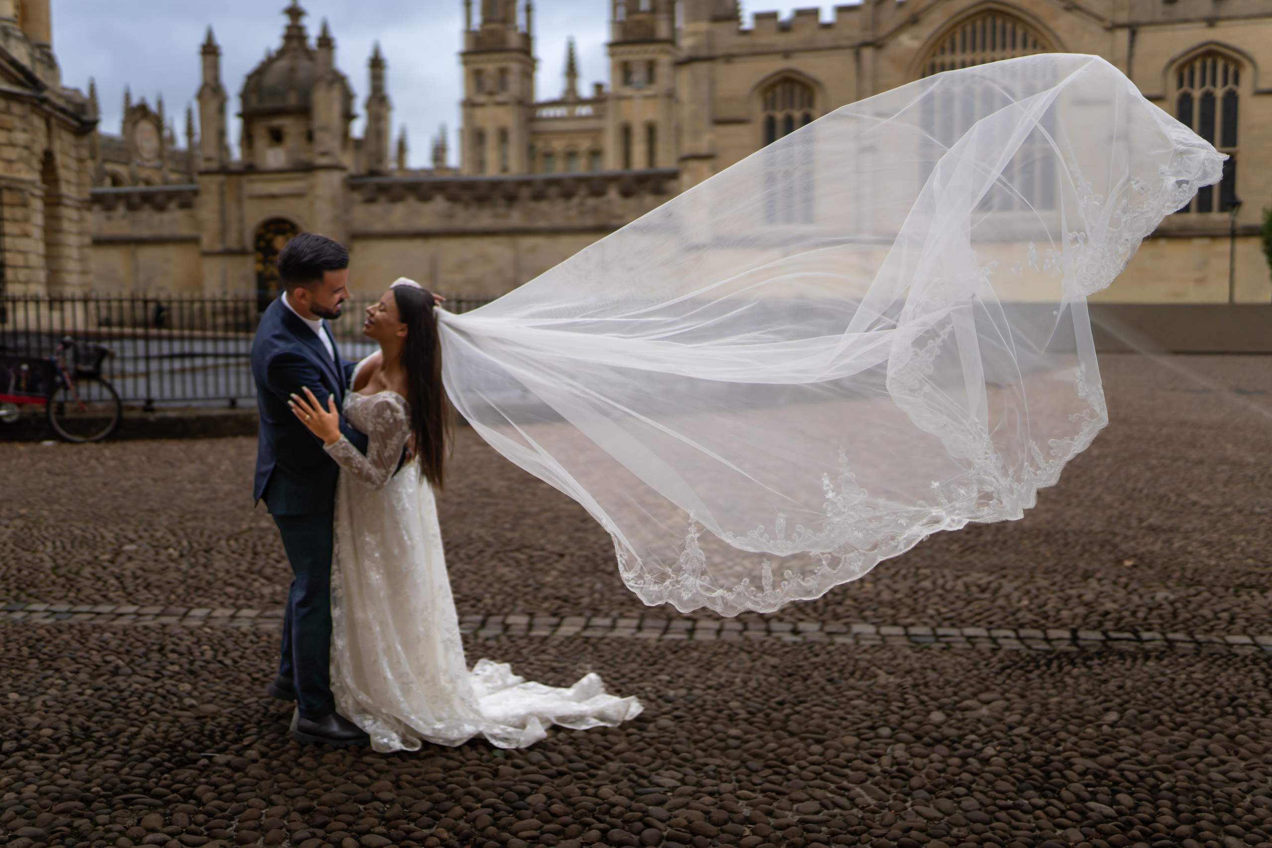 ANDREI & ANDREEA -trash the dress. Main