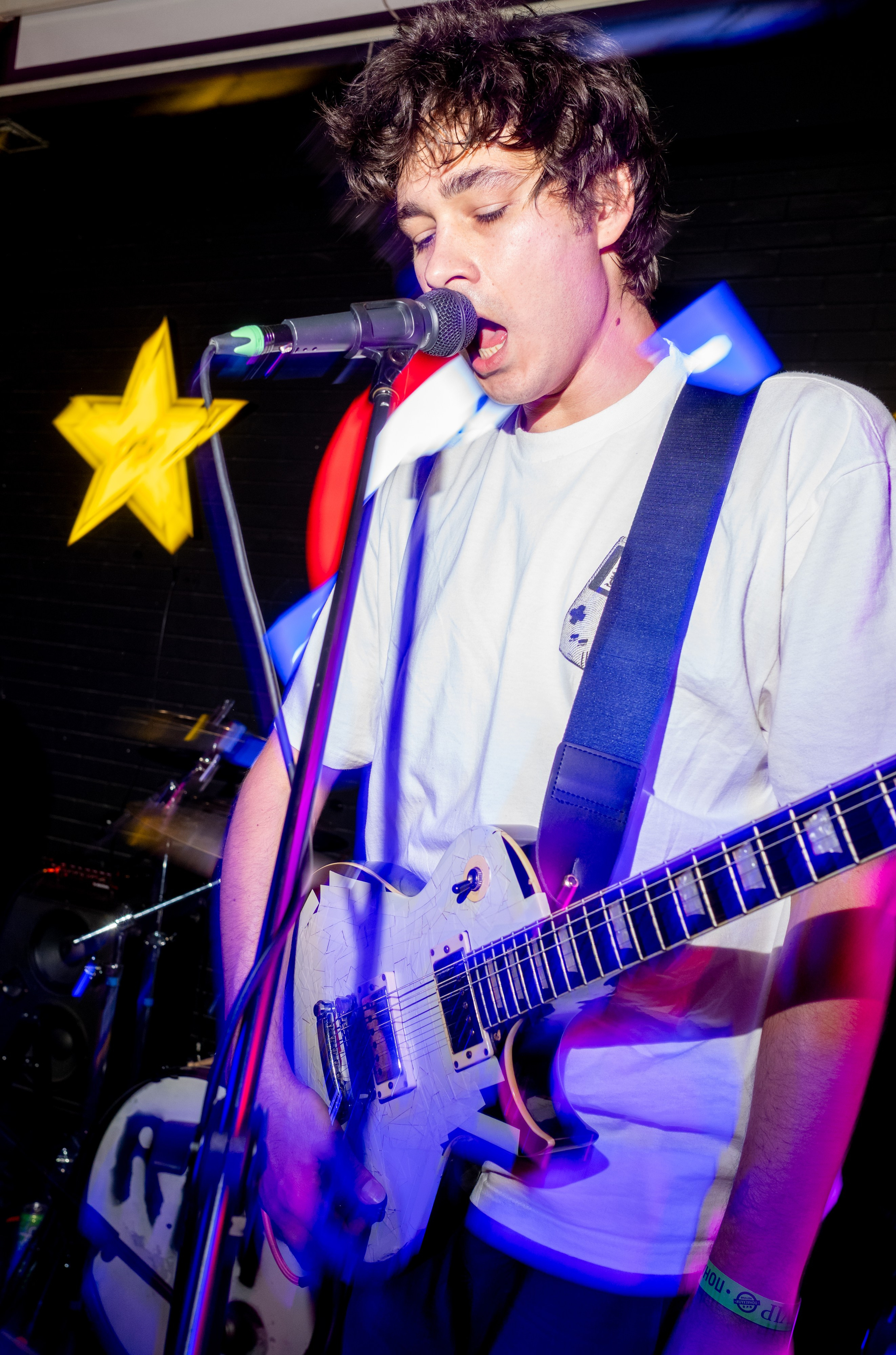 Cruel Tie live on stage, photo 2 — Boshqa Musiqa Fest, Ponaexali Hall, Tashkent, September 2026
