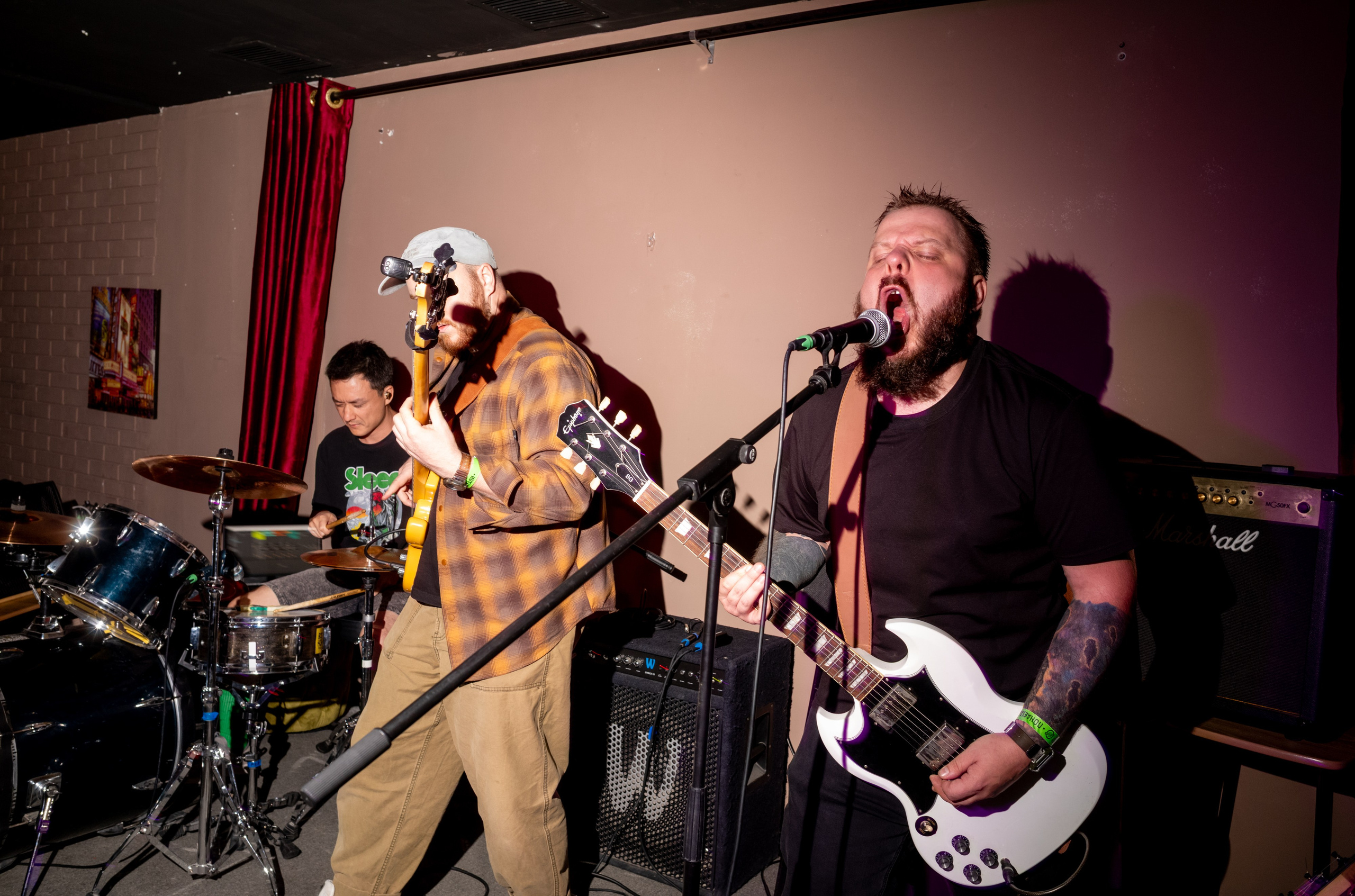 Owl Cries live on stage, photo 1 — Boshqa Musiqa Fest, Ponaexali Hall, Tashkent, September 2026