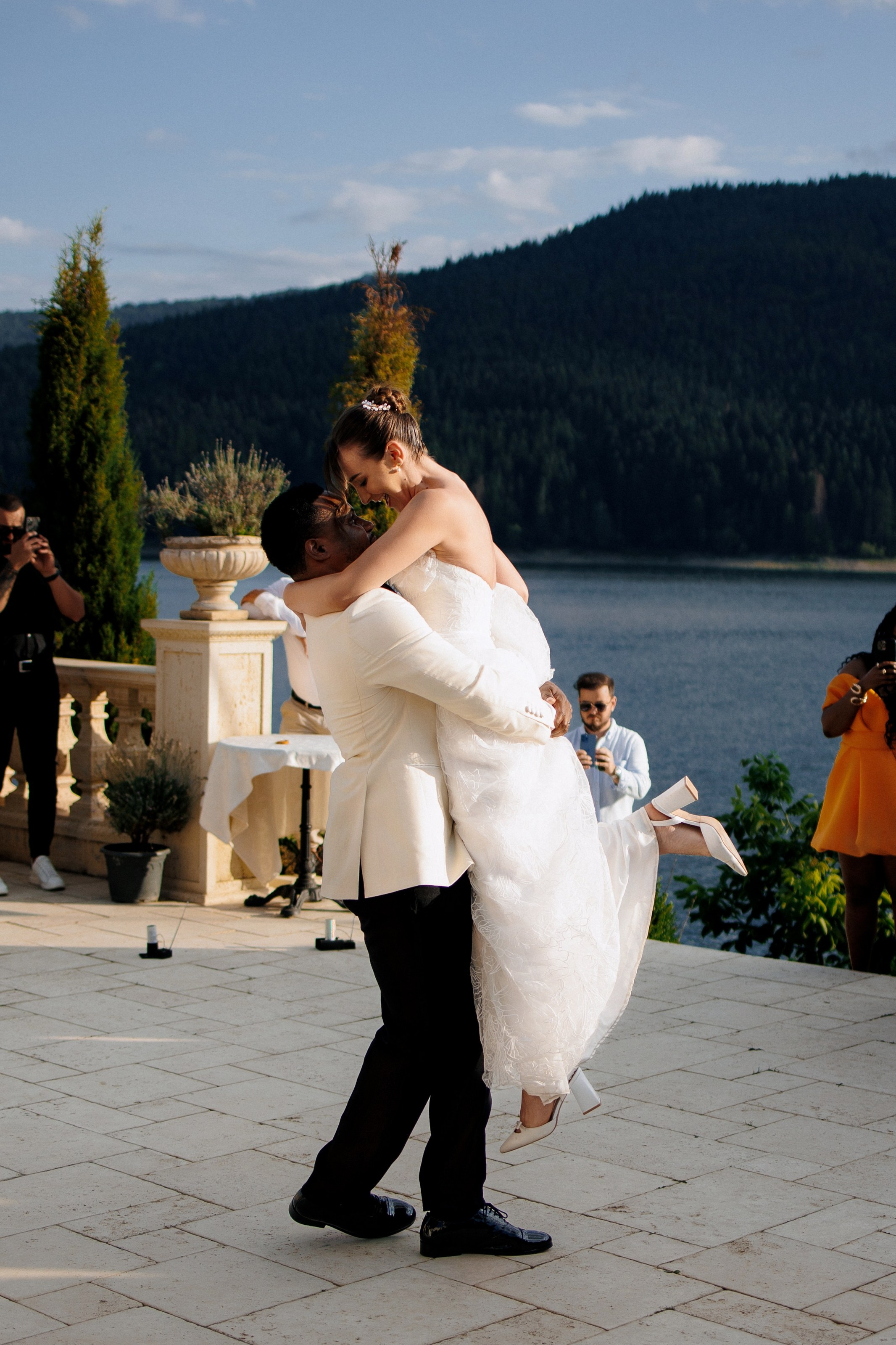 Ioana & Vince. Wedding Photographer, based in Iasi, Romania, but will travel all over the globe to make sure you look amazing in all your wedding photos