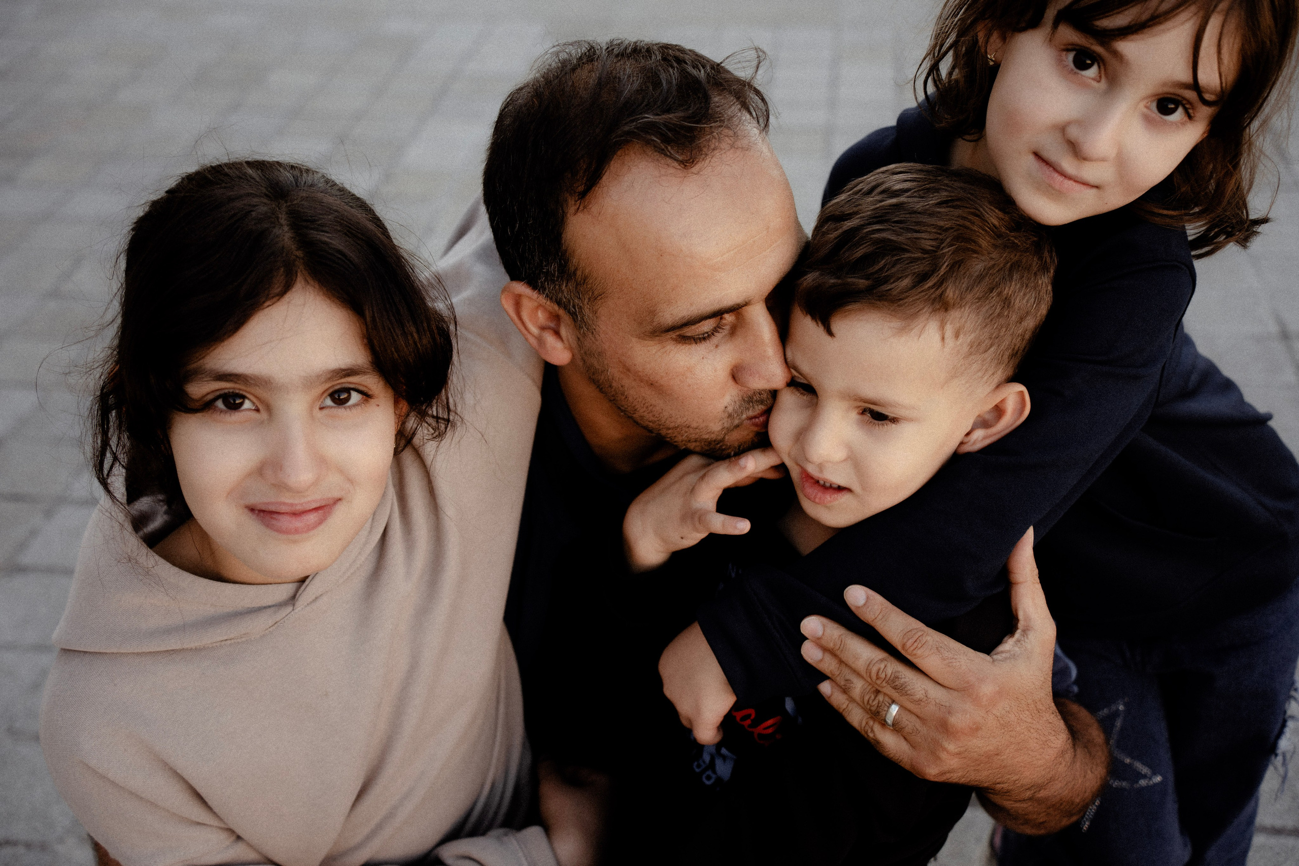 Love on Streets of Paris. Everwarm Photo and Video Studio