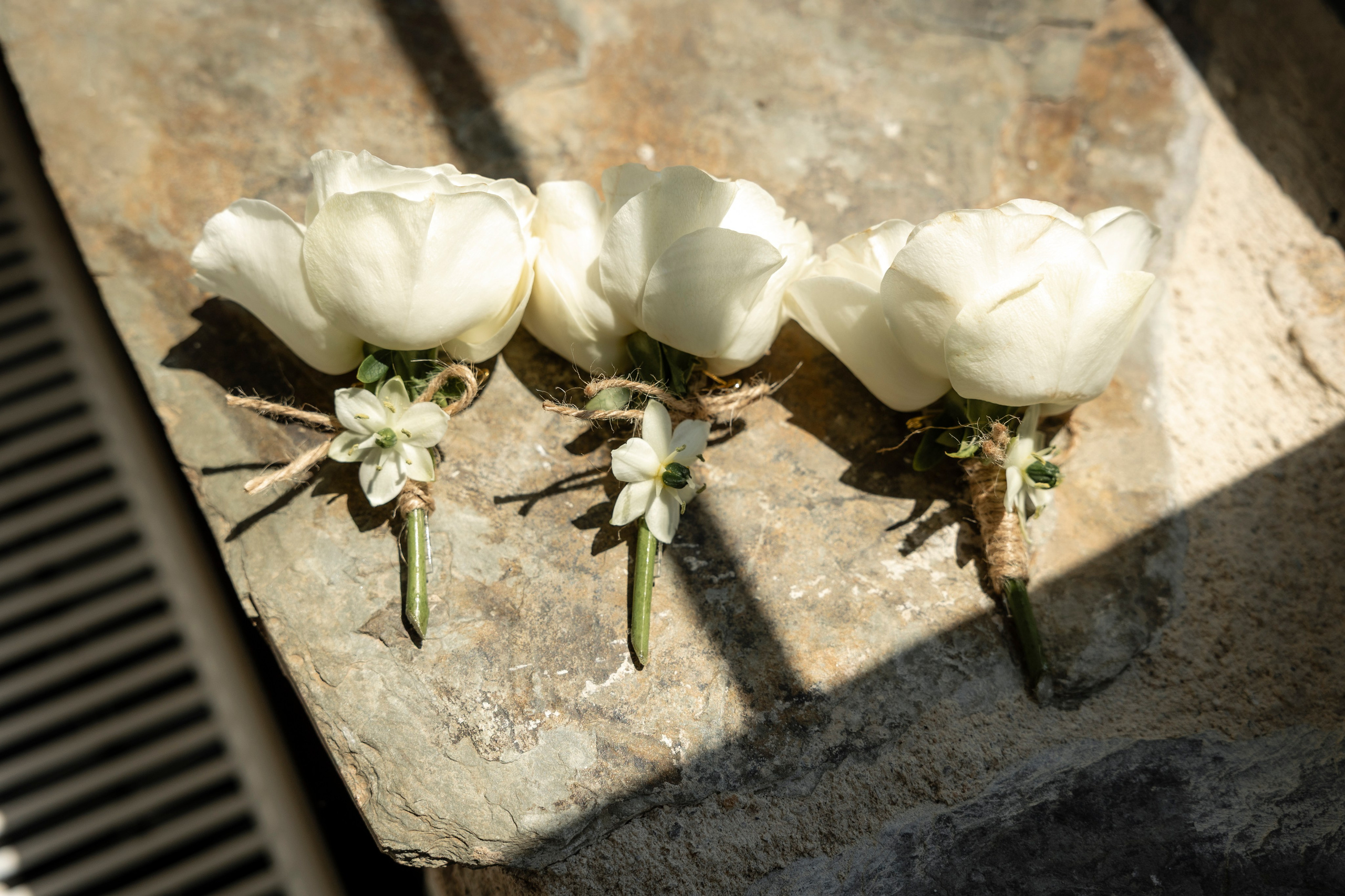 Modern Château Wedding in Occitanie — Domaine de Merlac. Eugénie Smirnova — Wedding & Elopement Photographer in Southwest France