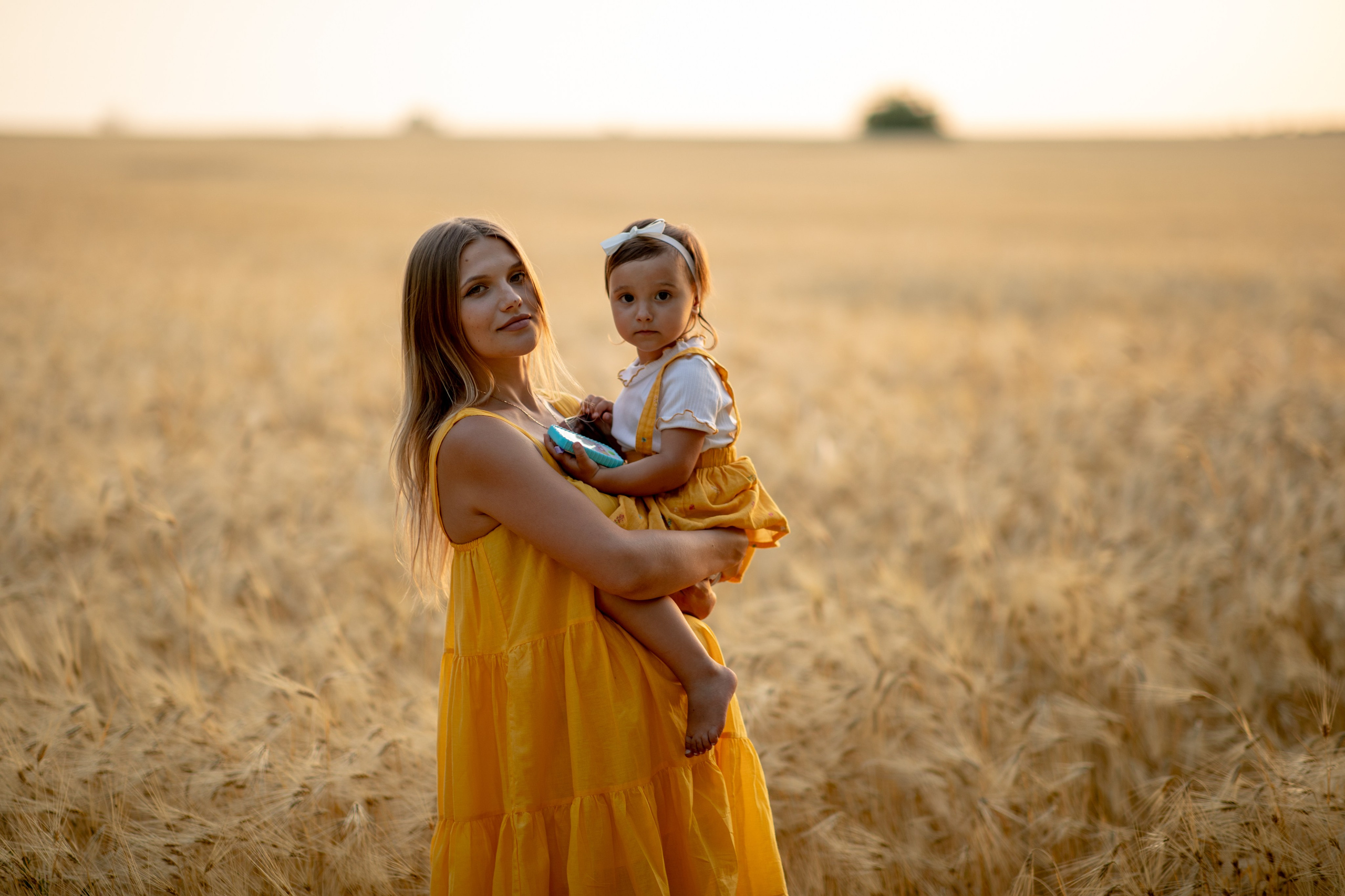 Family photo Maria si Elenica. N.D.photograph - fotograf de familie și portrete în Republica Moldova