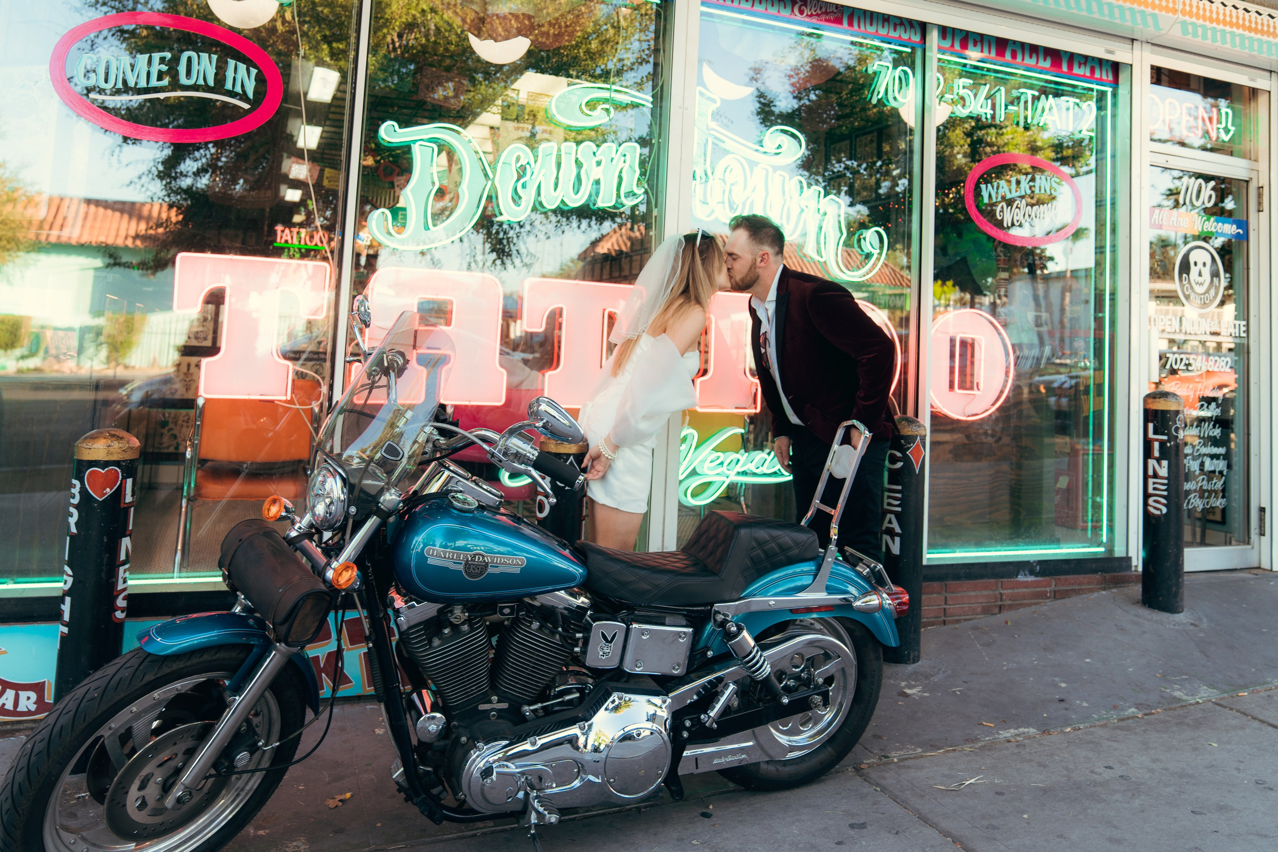 Madison&Ryan. Wedding & elopement photographer Viktoriya Kravtsov. Las Vegas