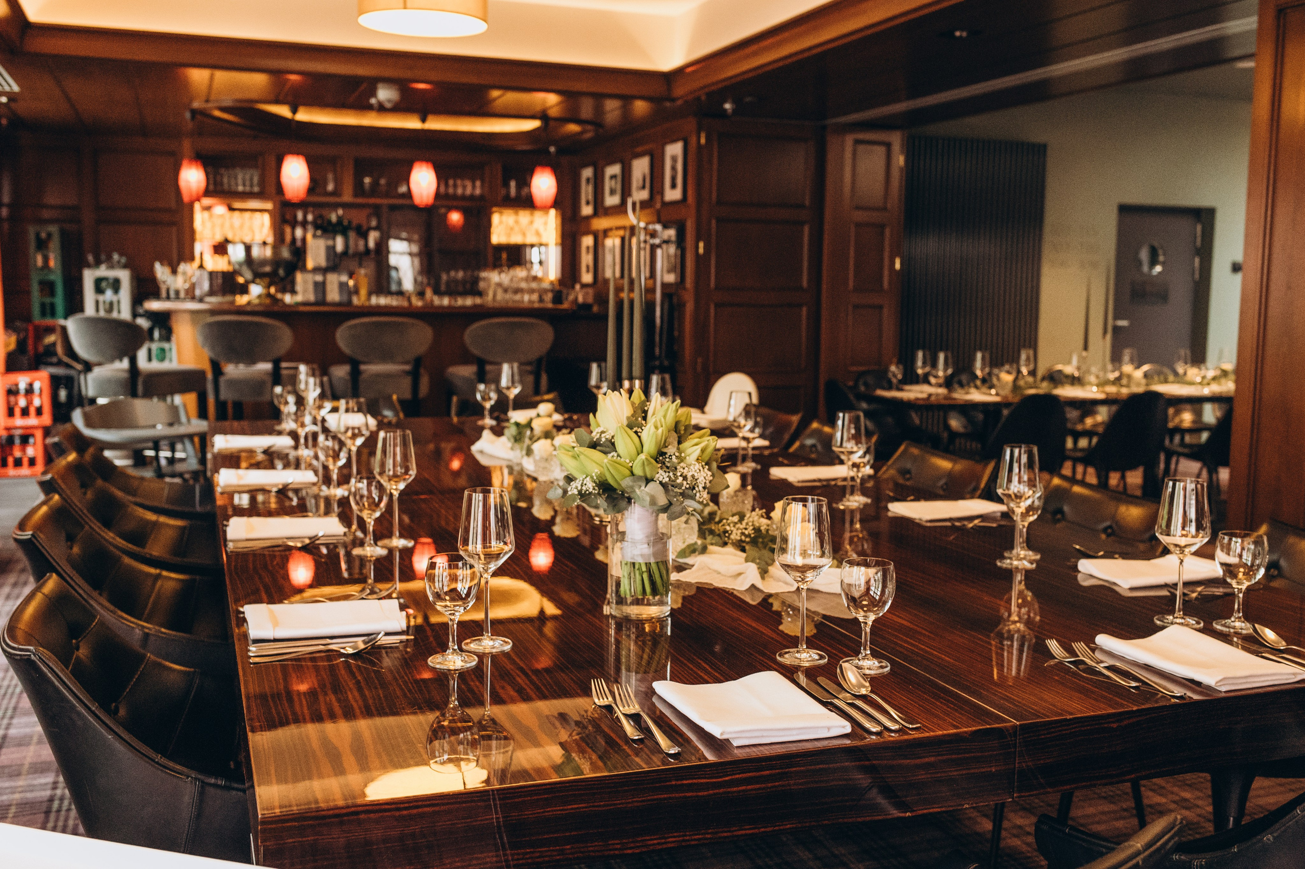 Svetlana and Yann. Hochzeitsgeschichten – Professionelle Hochzeitsfotografie & Videografie in Deutschland, Italien, Spanien und ganz Europa