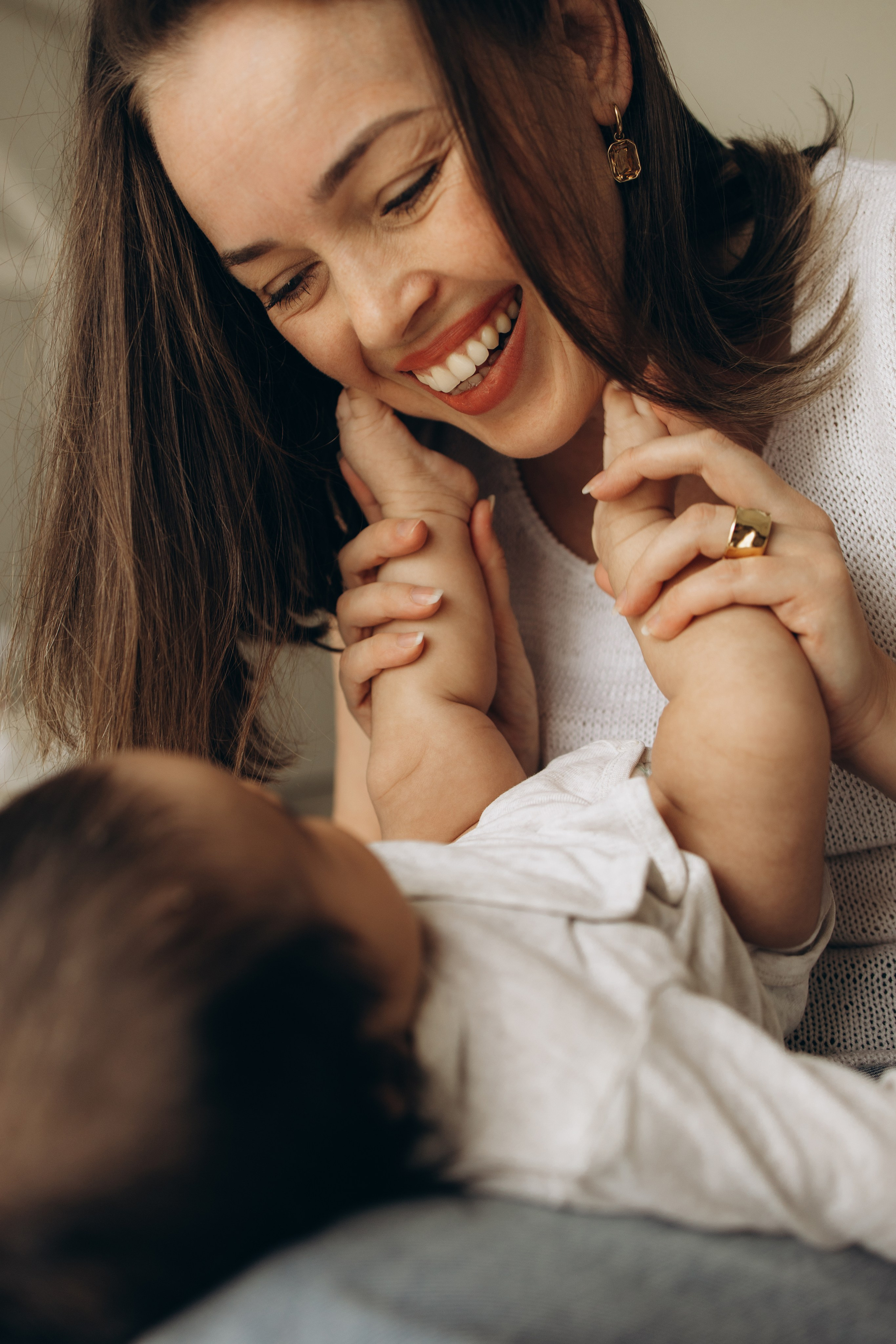 Tiny toes. Фотограф родов, семей и новорожденных малышей в Дубае