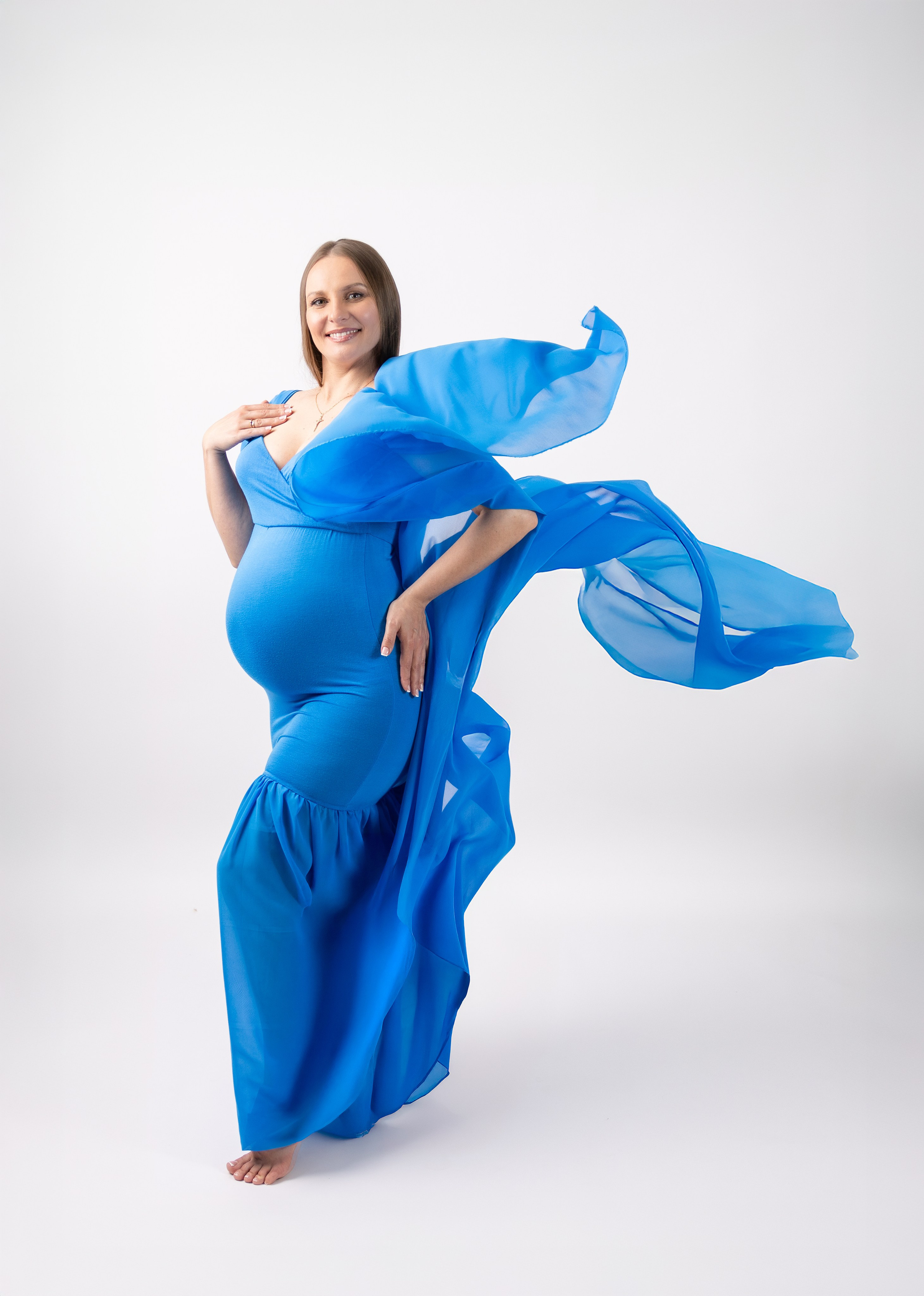 Maternity Wardrobe — Dresses Included for Your Session. Family & Maternity Photographer in Dresden Tatiana Mudryak
