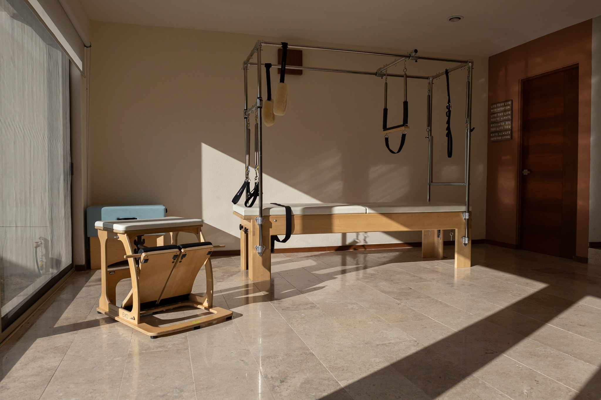 Pilates Studio. Lifestyle a rodinná fotografka v Pisku Oxana Telupilova