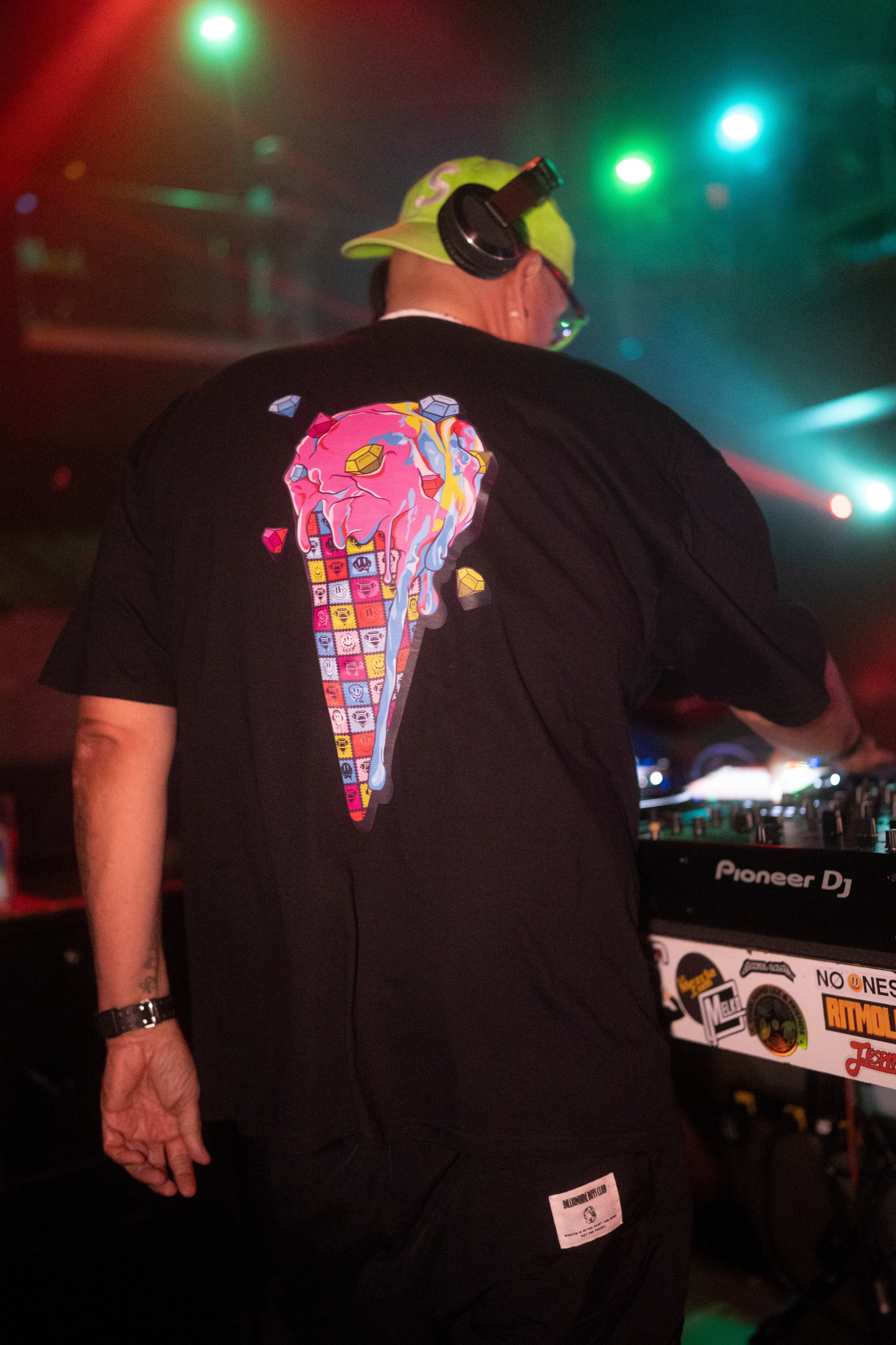 Aliens On Mushrooms & INVY Present: Shiba San. Ke’Ondris