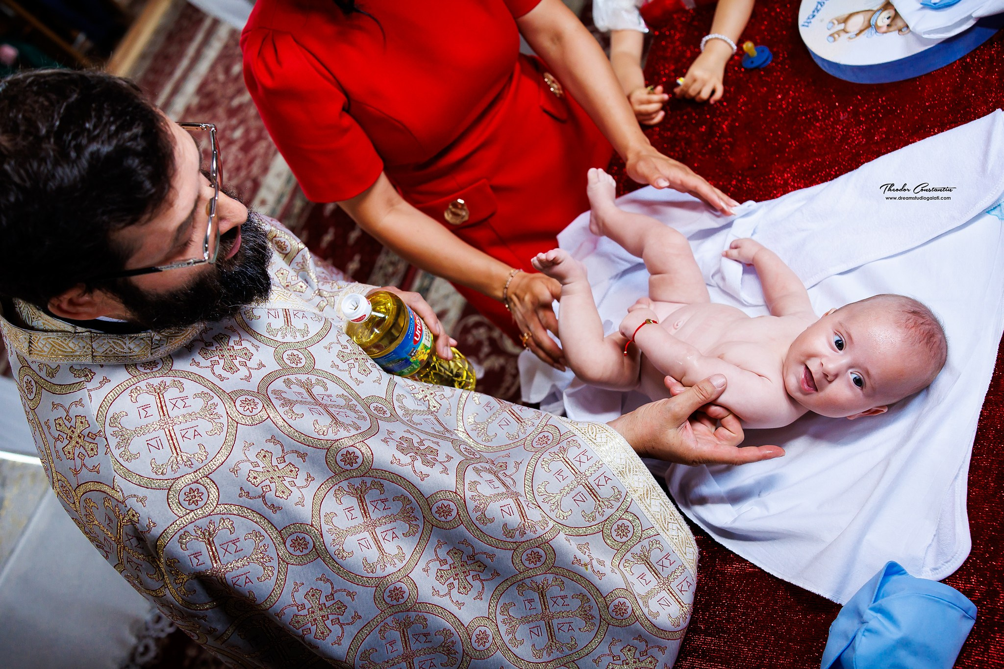 Botez. Dream Studio Galați – ședințe foto profesionale pentru familie, portrete și evenimente