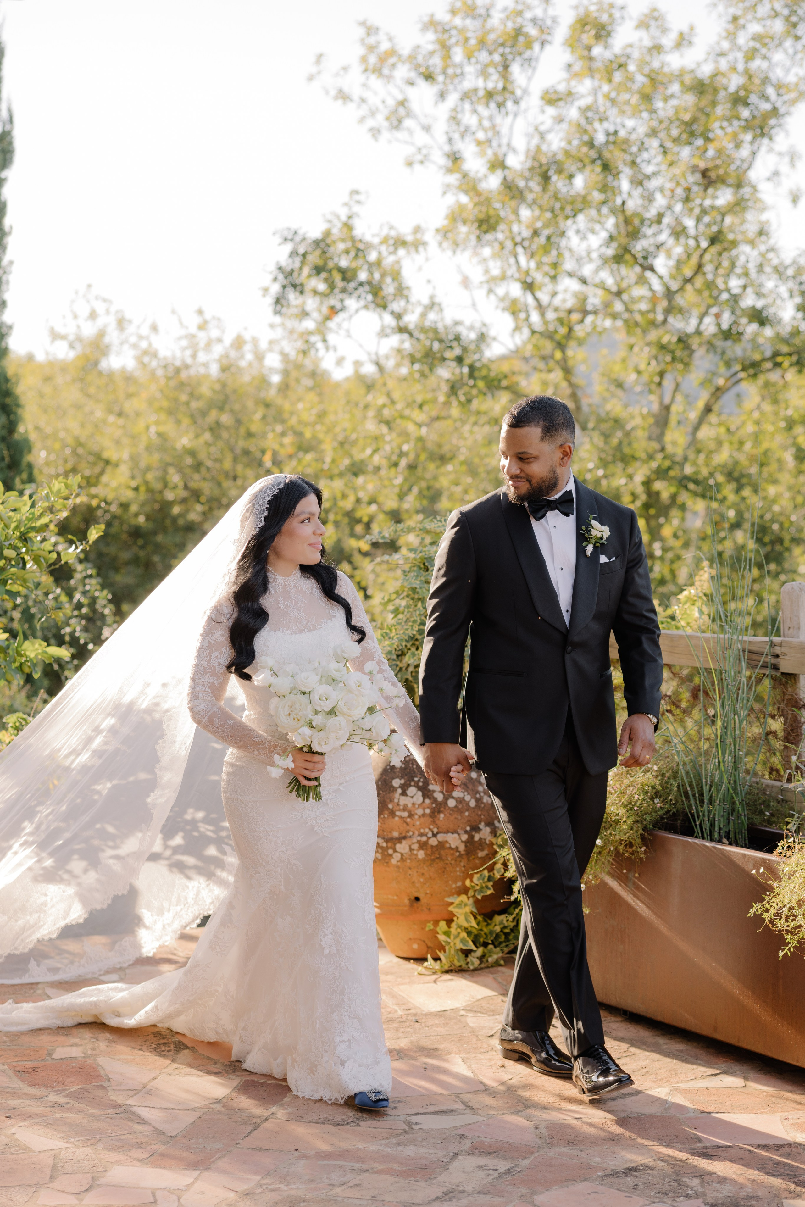 Mitcell&Melanie digital. Wedding photographer Italy