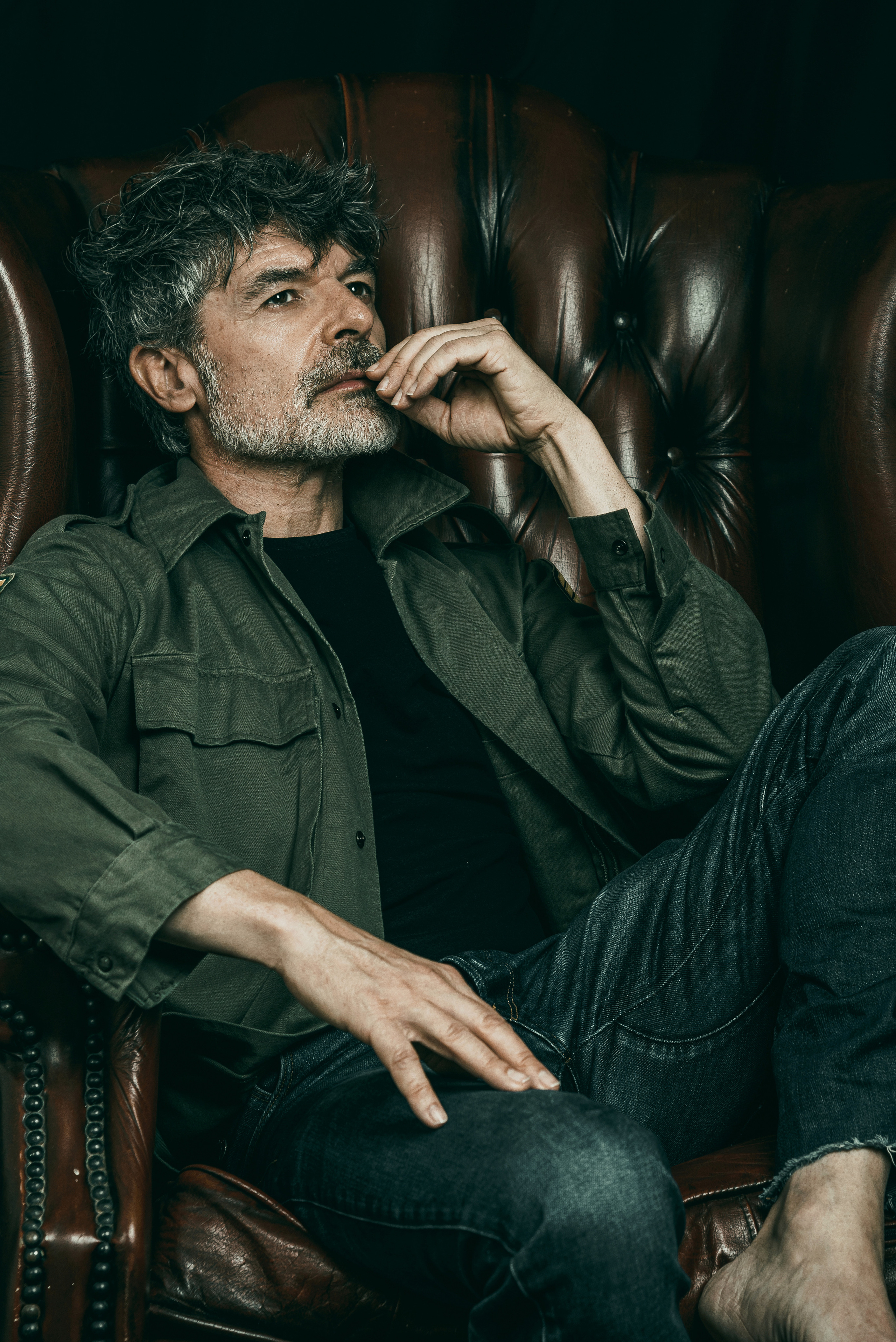 Nacho Guerreros. Студийная фотосессия для испанского актера