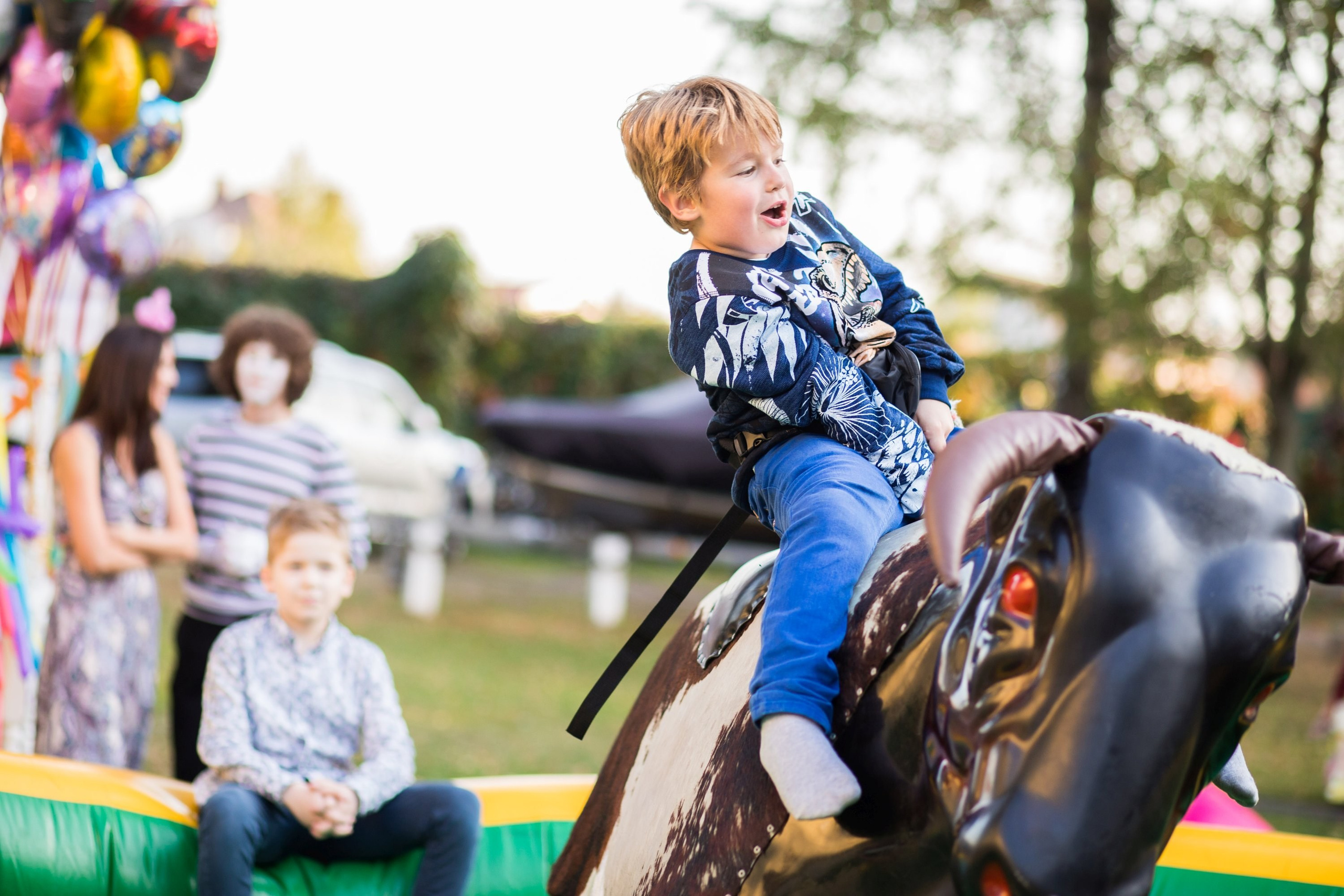 Birthday in a yaht club. True Story Photography