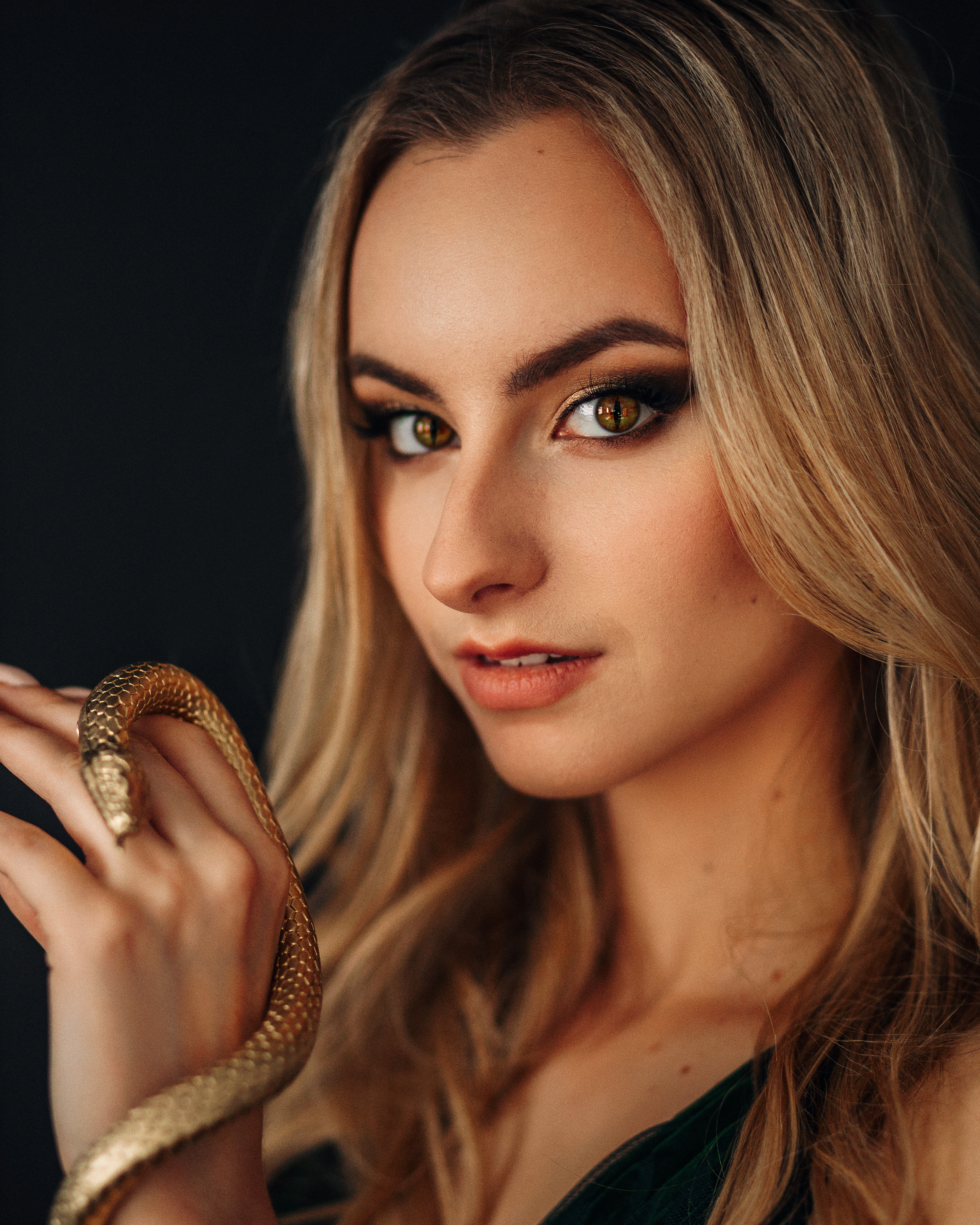 Anna. Montreal photographer