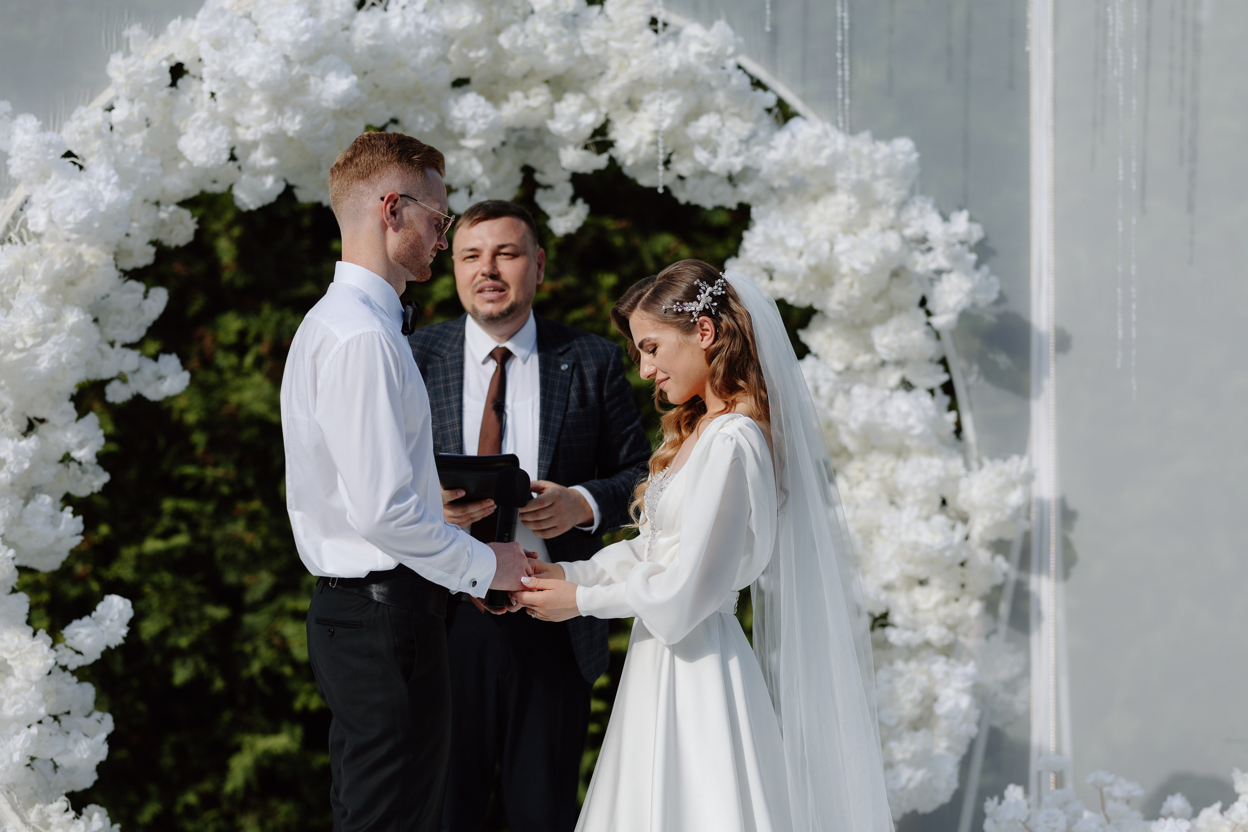 Corina & Dumitru. Main