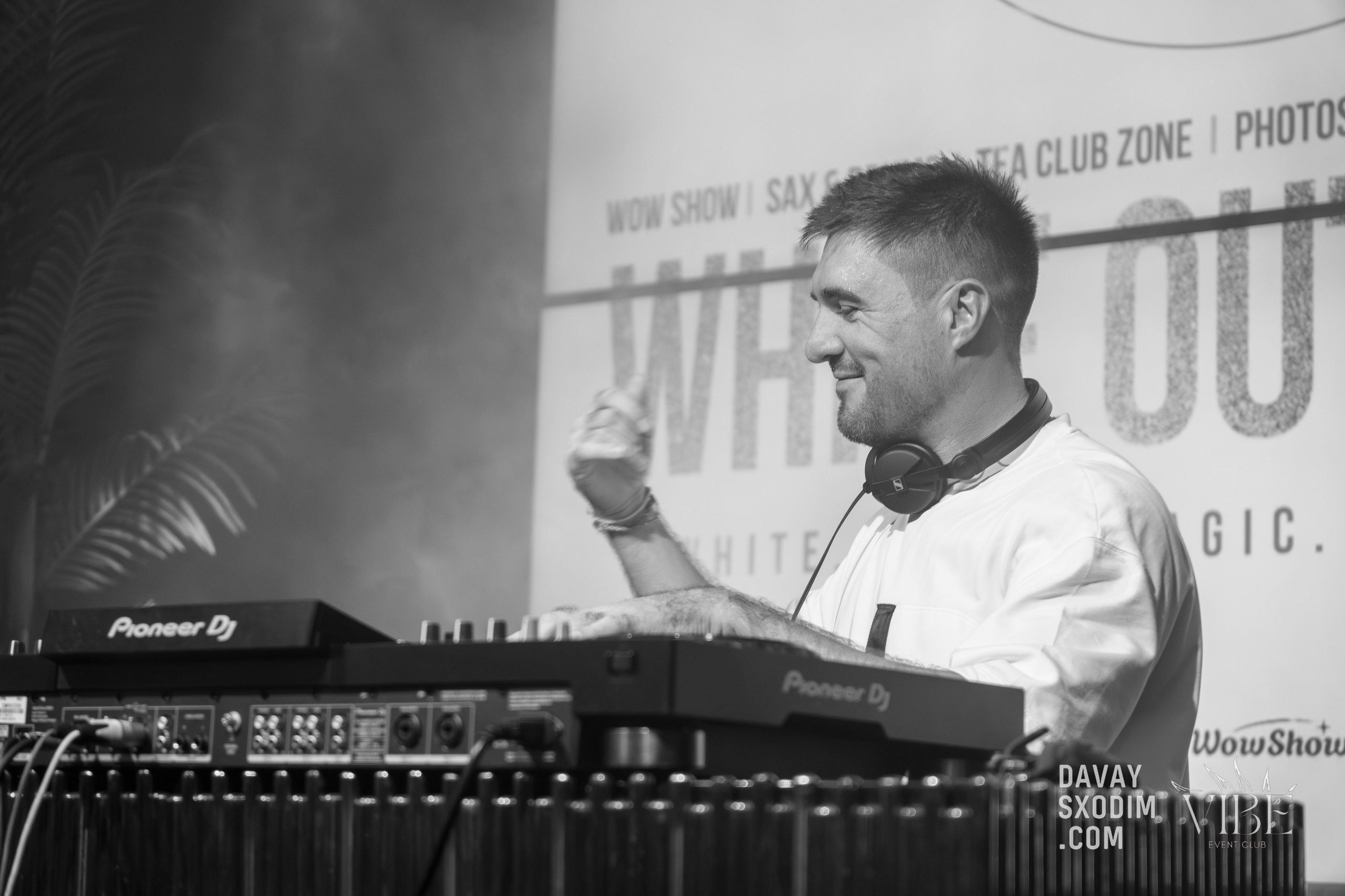 Вечеринка White Out | Фоторепортаж | Видеорепортаж | Афиша | DAVAYSXODIM.com PHUKET. АФИША|ФОТОРЕПОРТАЖИ|ИВЕНТЫ|ПХУКЕТ