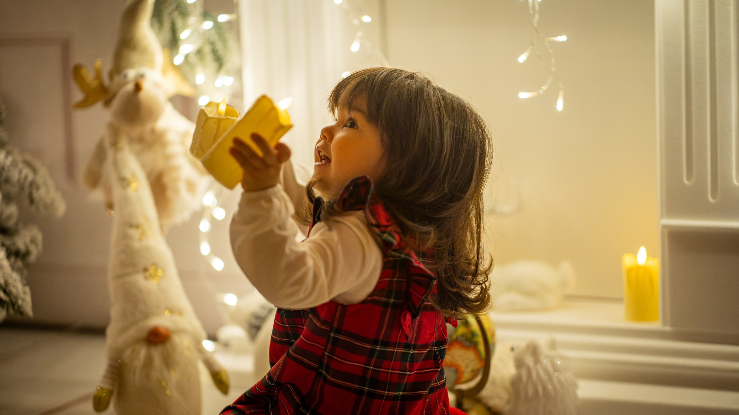 Familie sedinta foto de Craciun. Adelinne — fotograf profesionist în Constanța pentru familii, bebeluși și evenimente