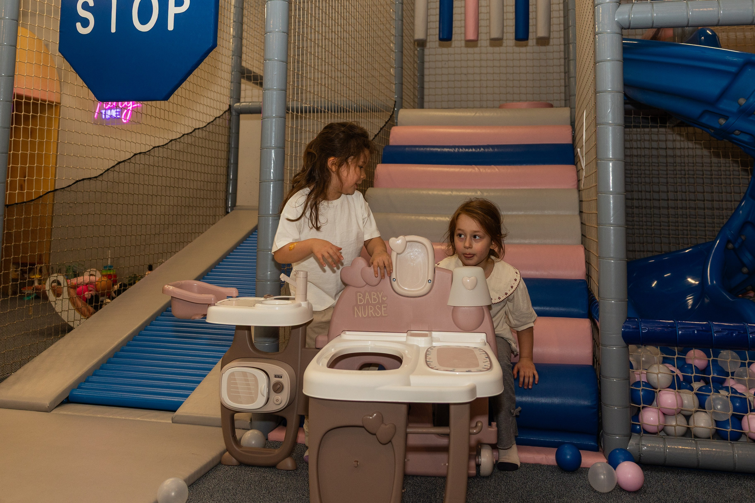 День рождения Артёма 24 января 2026 года. Семейный и детский фотограф в Варшаве Мила Бобровская