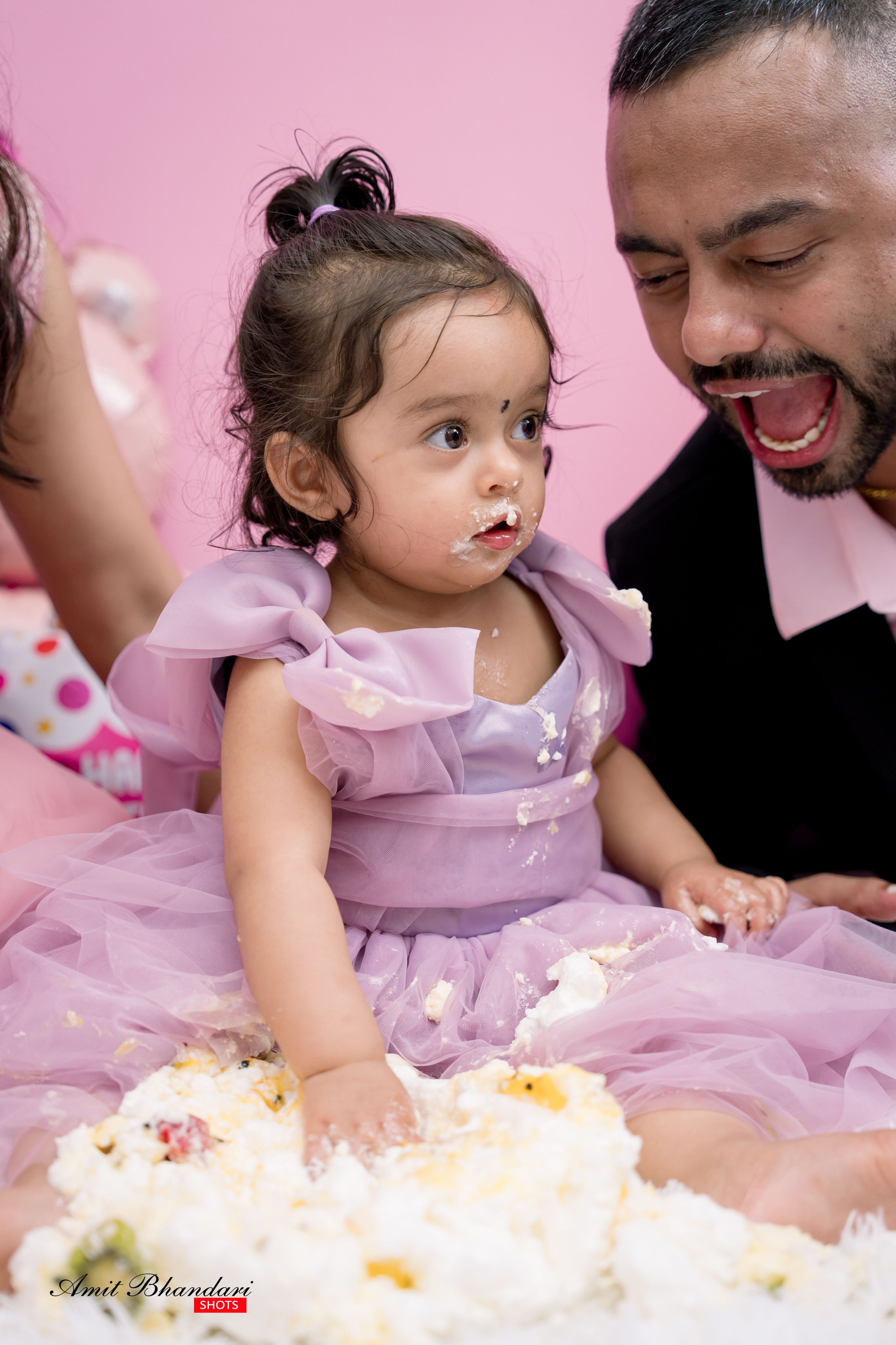 Yuhana’s Cake Smash Session. Freelance Photographer in Newcastle & Central Coast