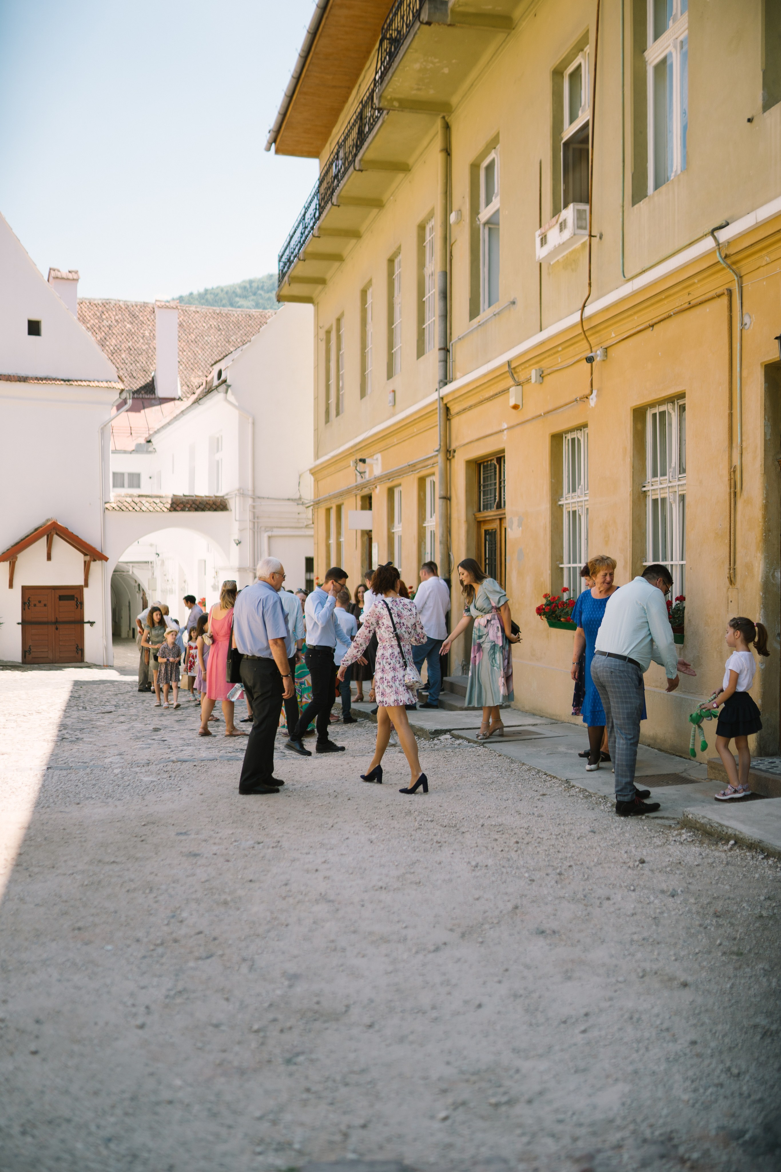Fotografie de Eveniment Brașov: Povești Vizuale | Mădălina Beda. Madalina Beda- Artist vizual, fotograf, doula la nastere, consultant babywearing Brasov si in toata tara