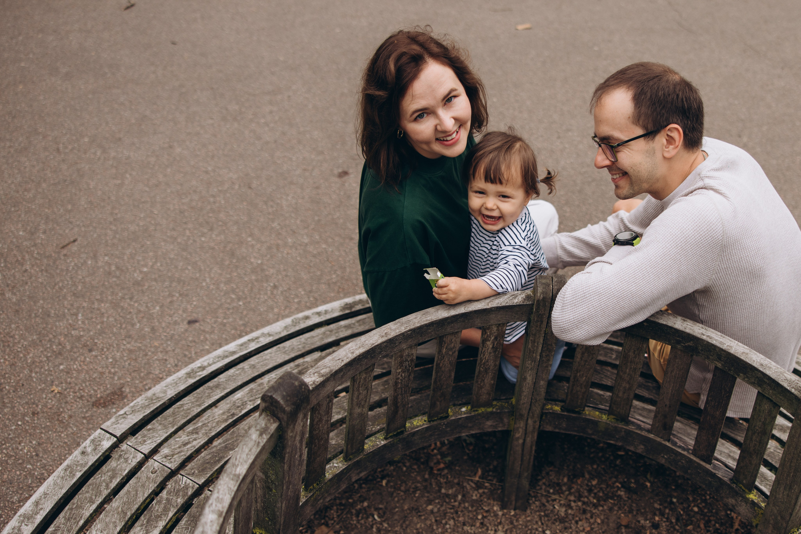 Milena with parents (Greenwich Park). Anastasia Klink, Photographer in London