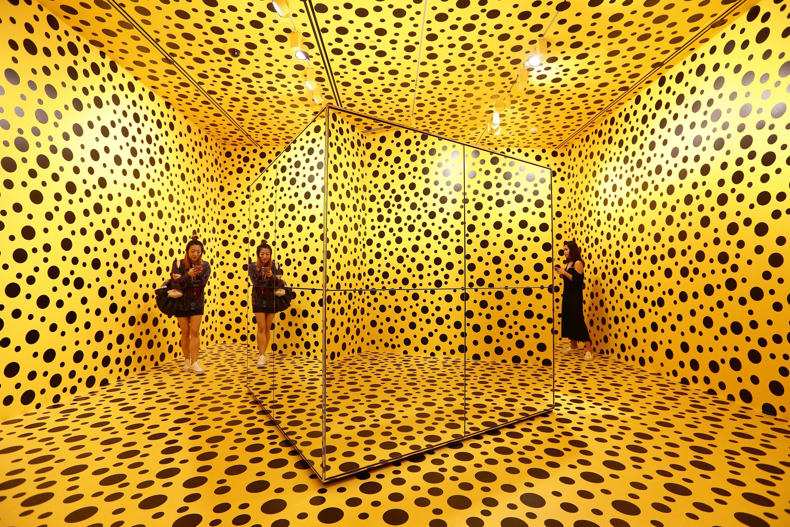 Yayoi Kusama — Infinity Mirror Rooms (1965–present)