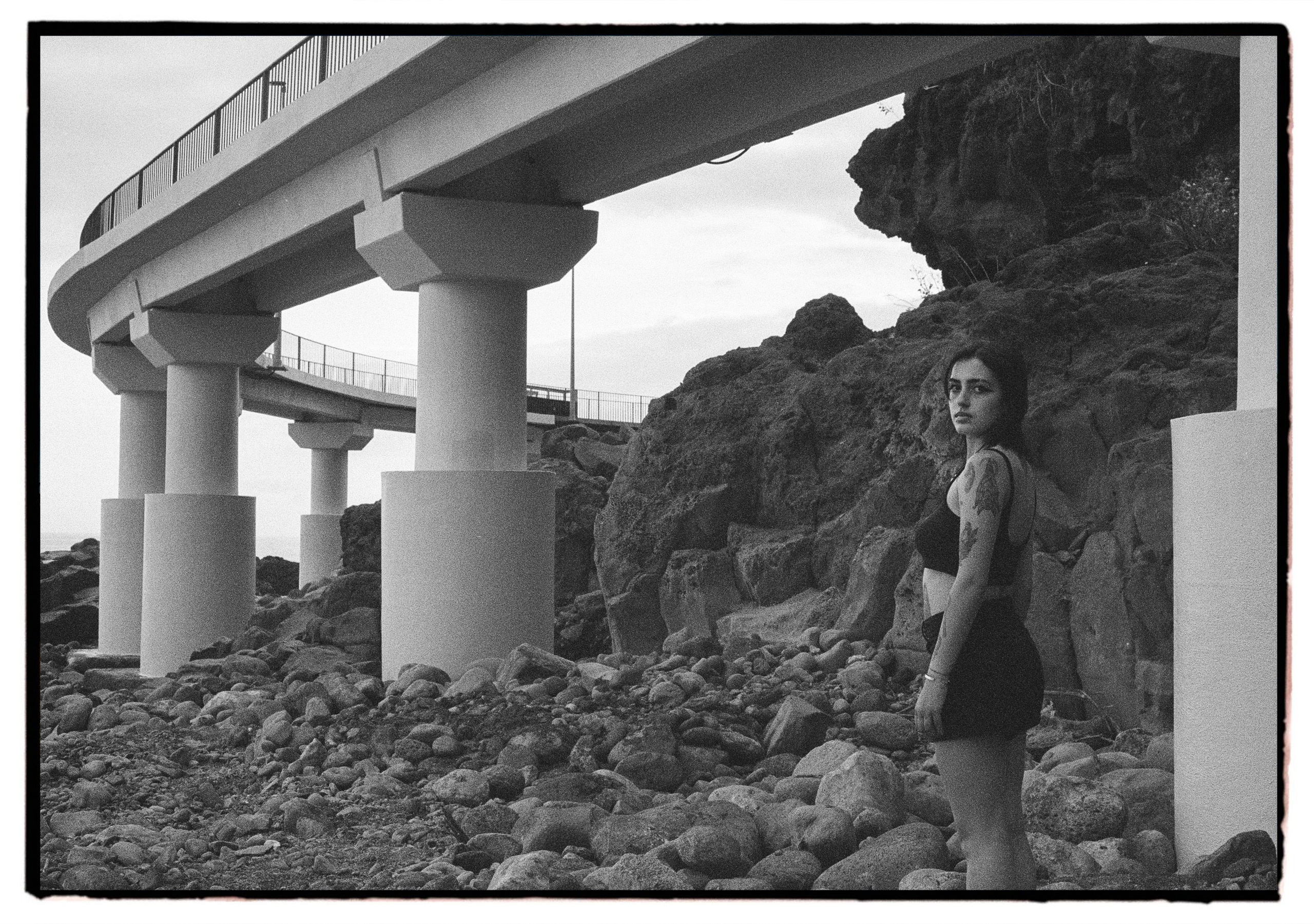 Veronica / ILFORD HP5. Portrait photographer in Madeira — Marina Shtukina