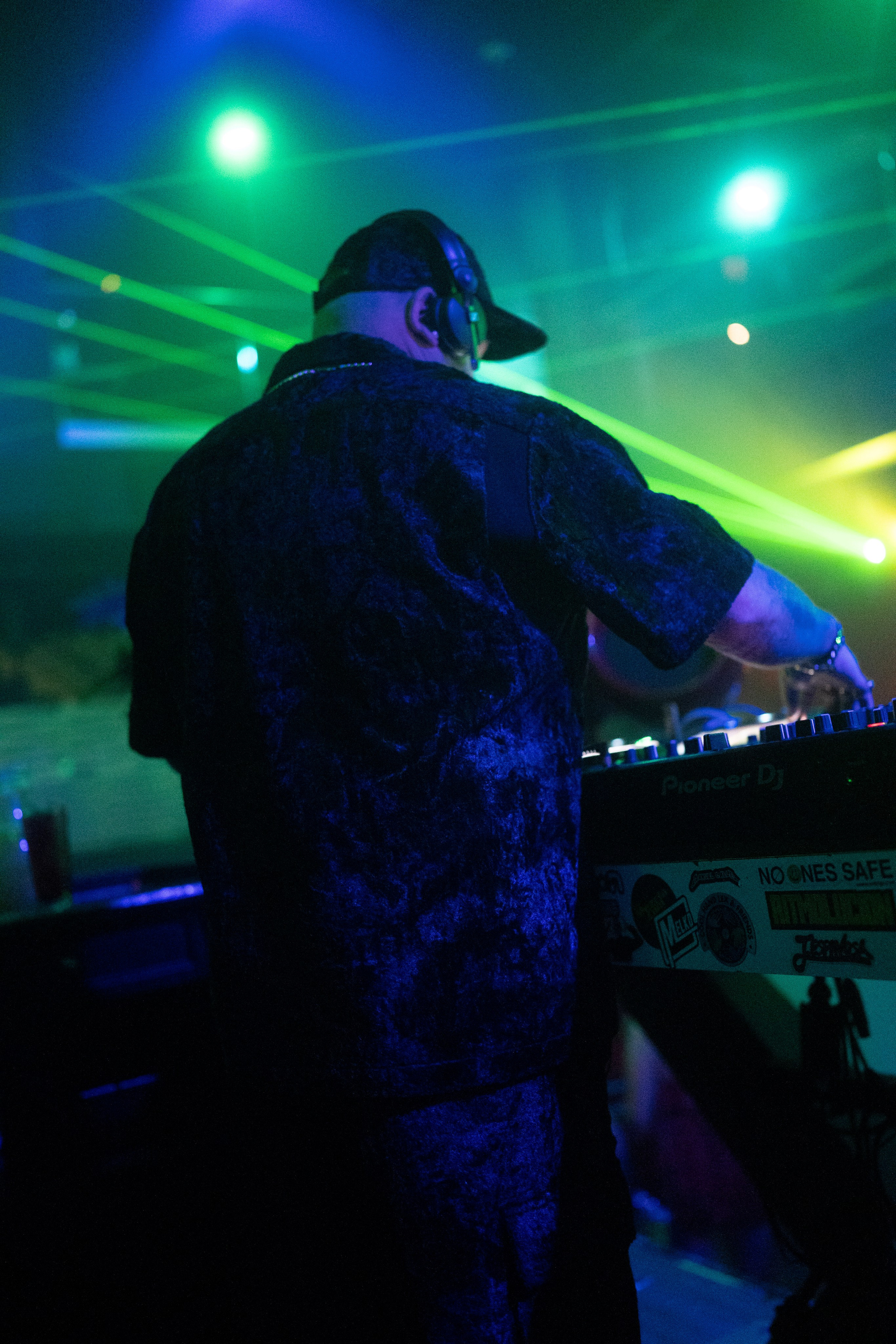 Aliens On Mushrooms & INVY Present: Shiba San. Ke’Ondris