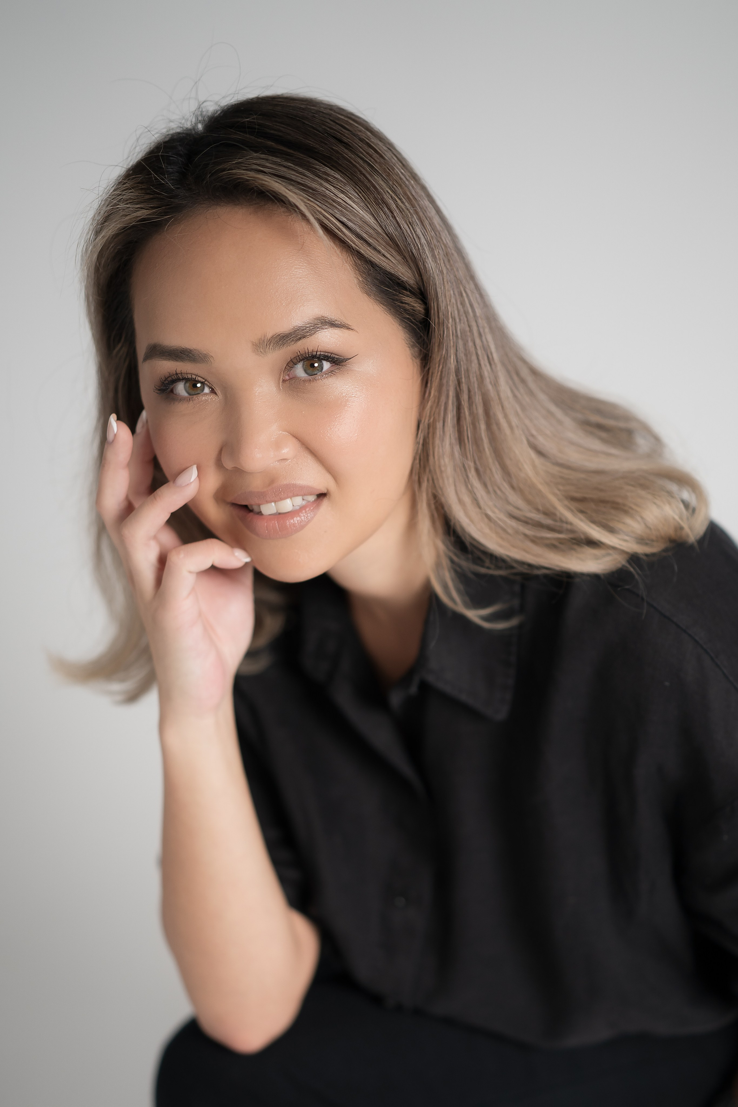 Personal Photoshoot in Abu Dhabi — Portraits That Reflect You. Mariia Safronova is your photographer in Abu Dhabi and Dubai