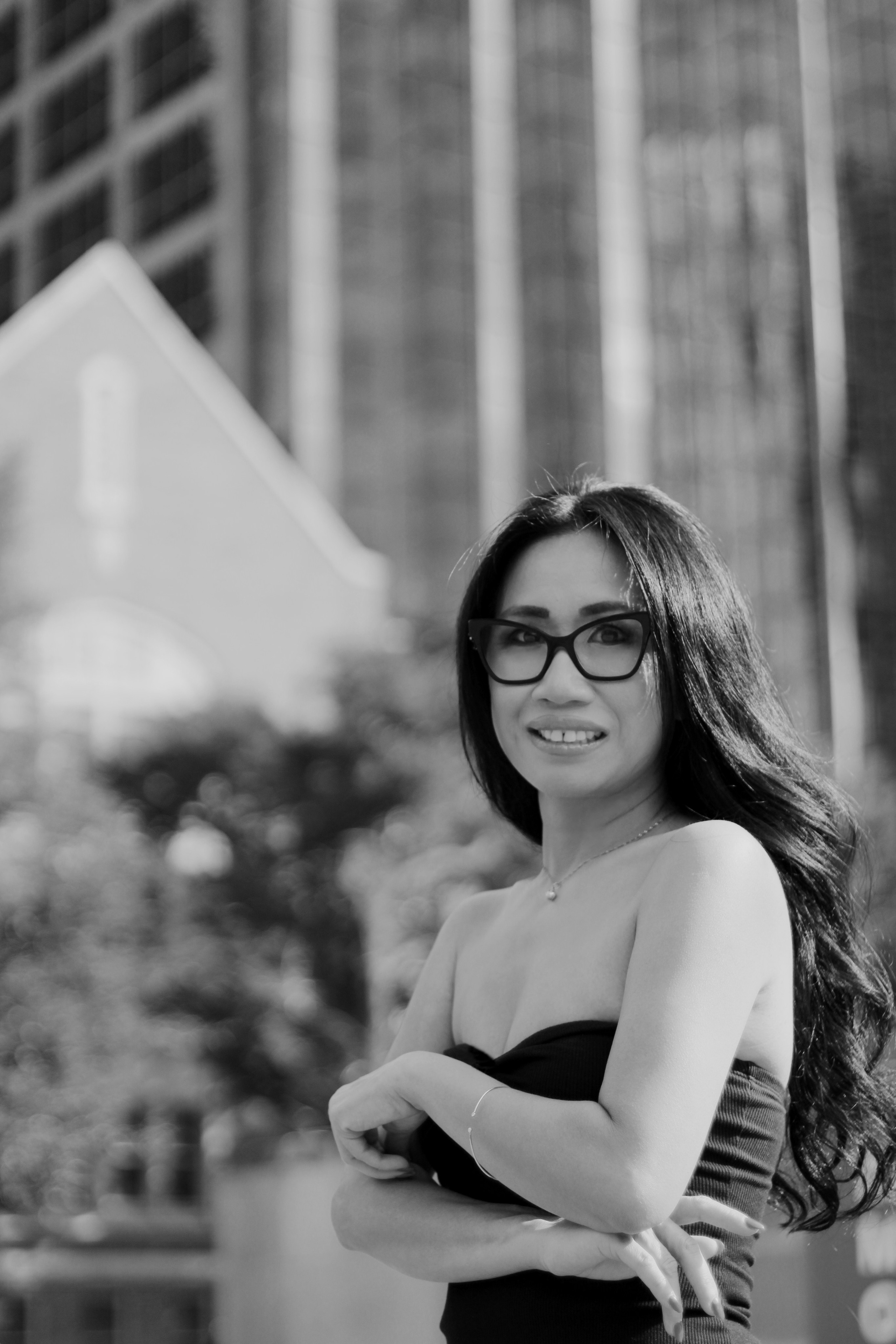 Women’s Lifestyle Indoor Photoshoot in Museum. Lana Petrychenko — Portrait & Family Photographer. Valencia, Spain