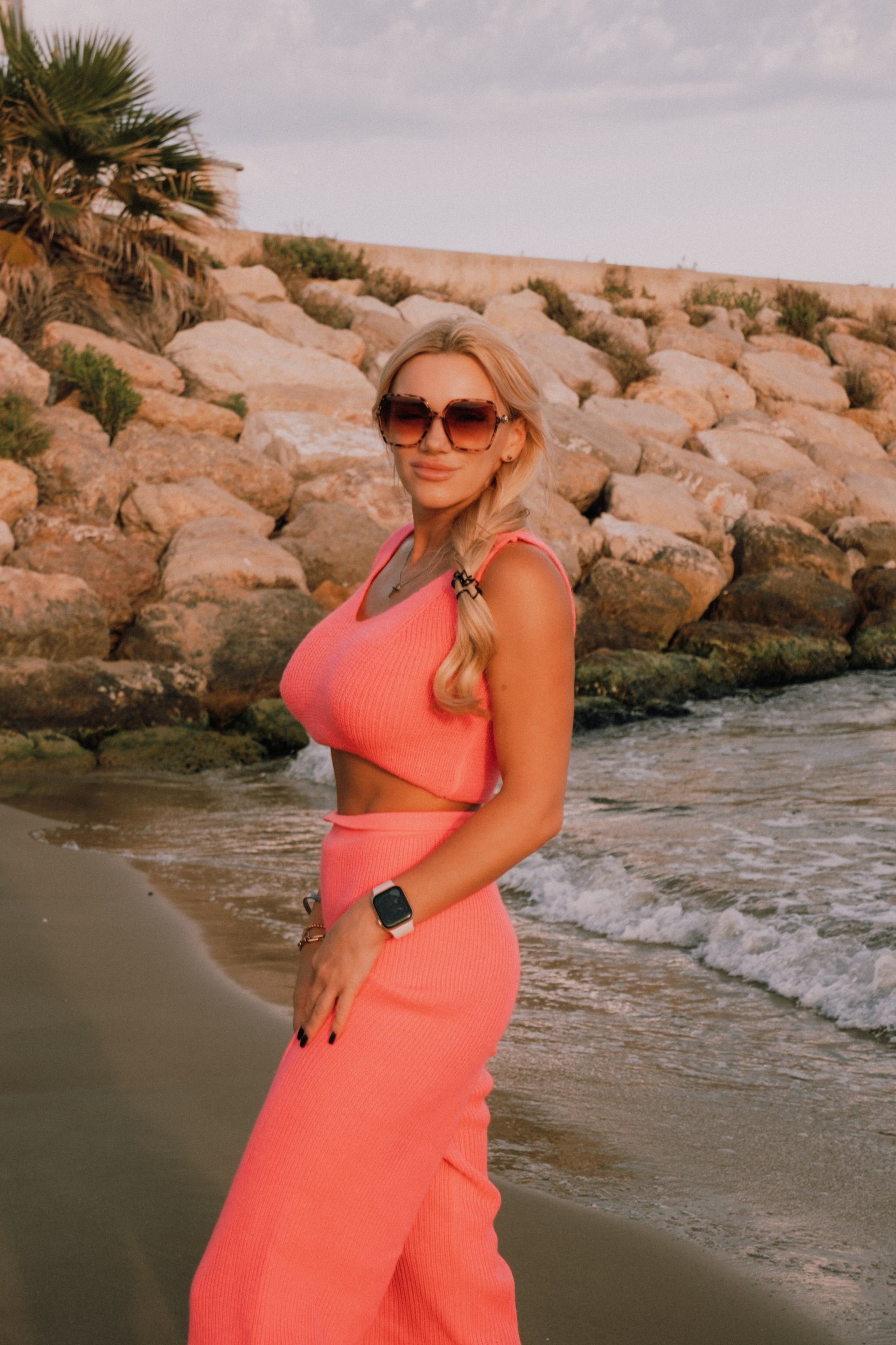 Sesión individual en la playa. Fotografía profesional en Calafell - Elena Medvedeva