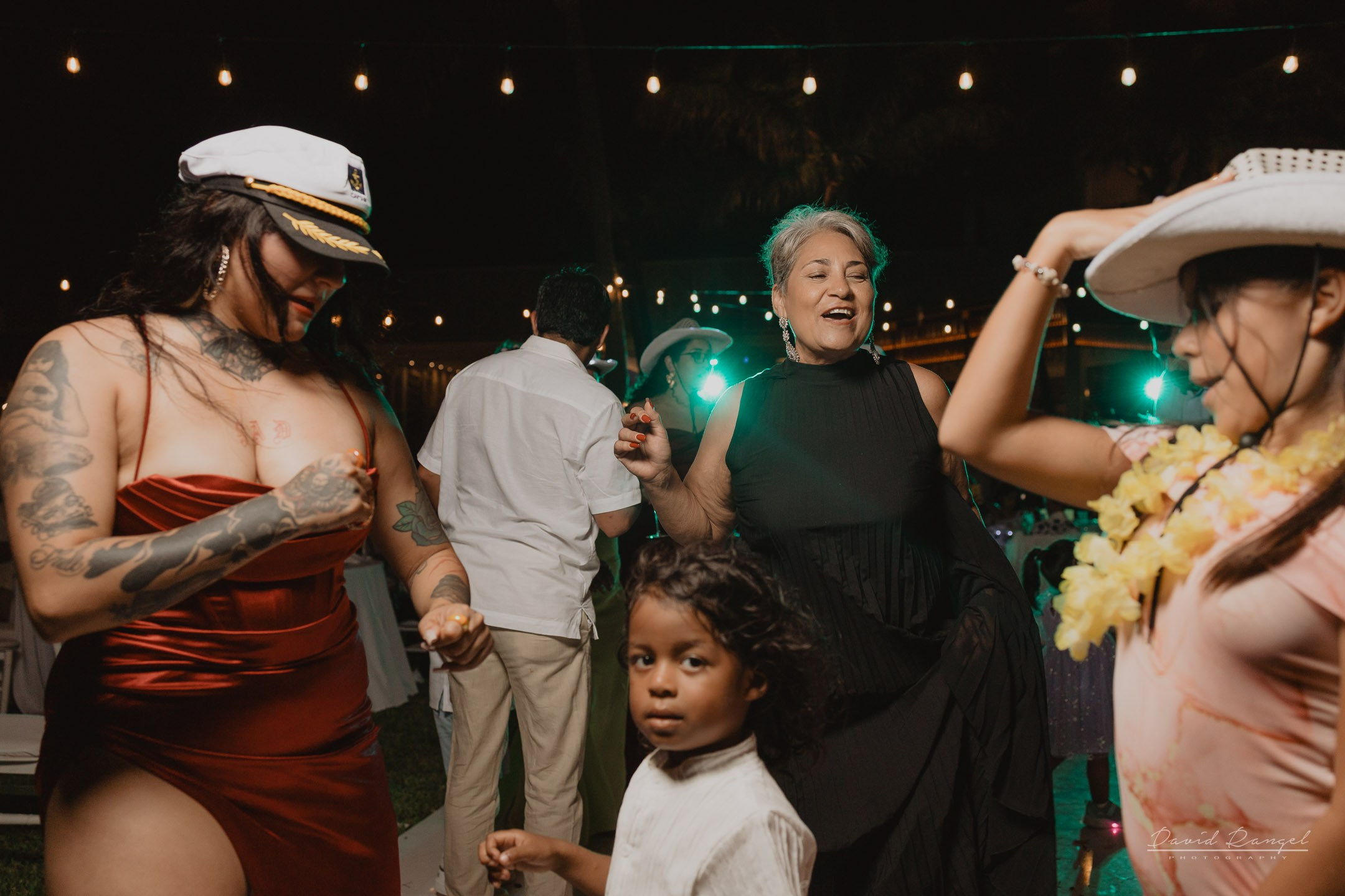 Destination Wedding in the Riviera Maya. Destination wedding photographer based in Cancun and Riviera Maya with service worldwide