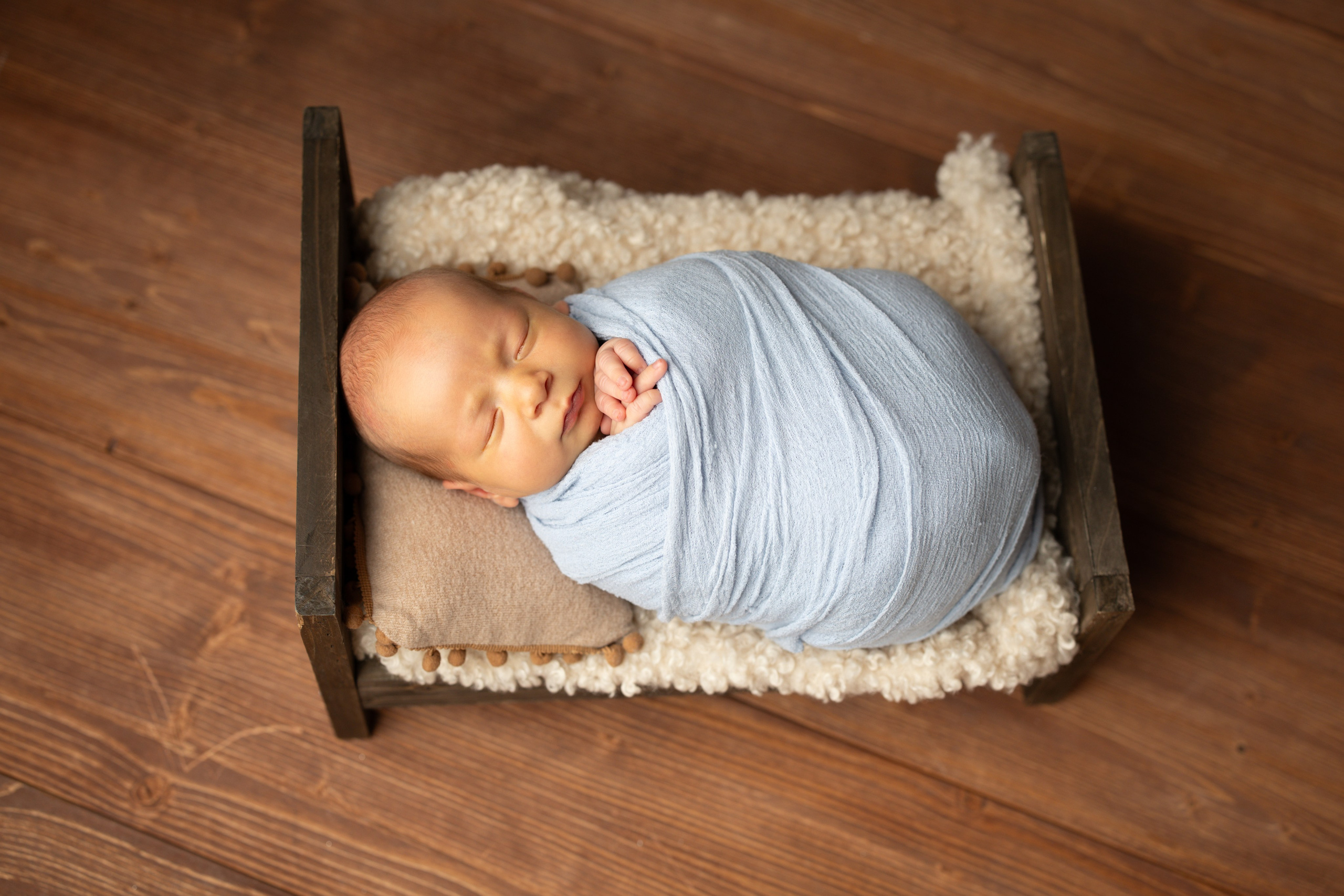 Newborn photoshooting. Mtv photography