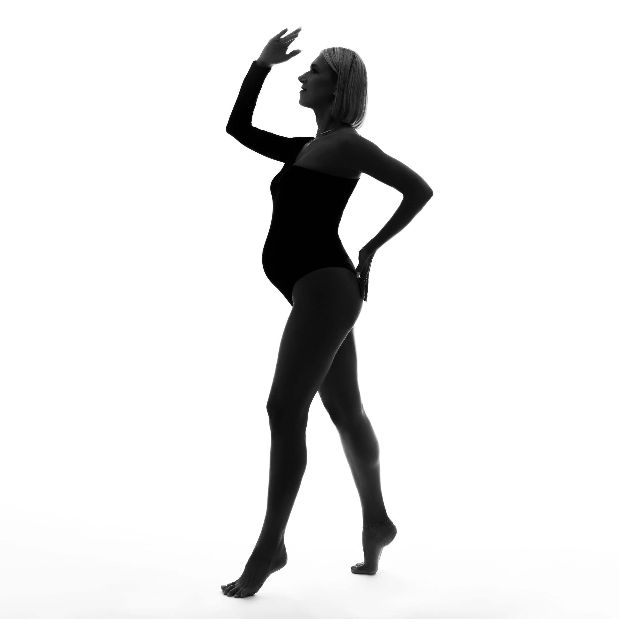 Sesión de fotos de embarazo en un estudio en Niza, Francia, Costa Azul. MARIA VALUEVA Fotógrafo en Niza, Cannes, Monaco, Francia, Europe, Estambul, Turquía