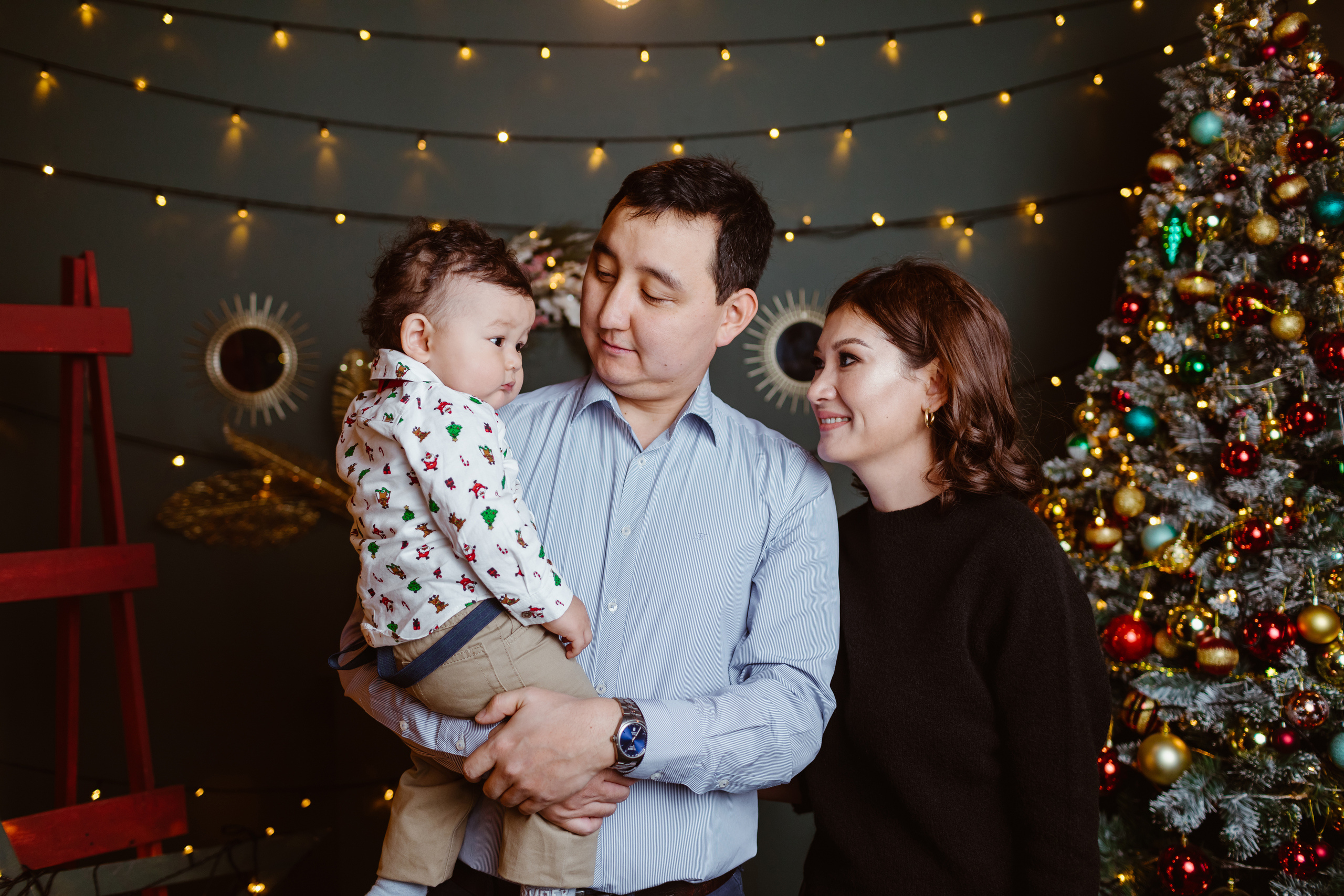 Семейная фотосессия в студии. Фотограф в Бишкеке Оксана Шувалова