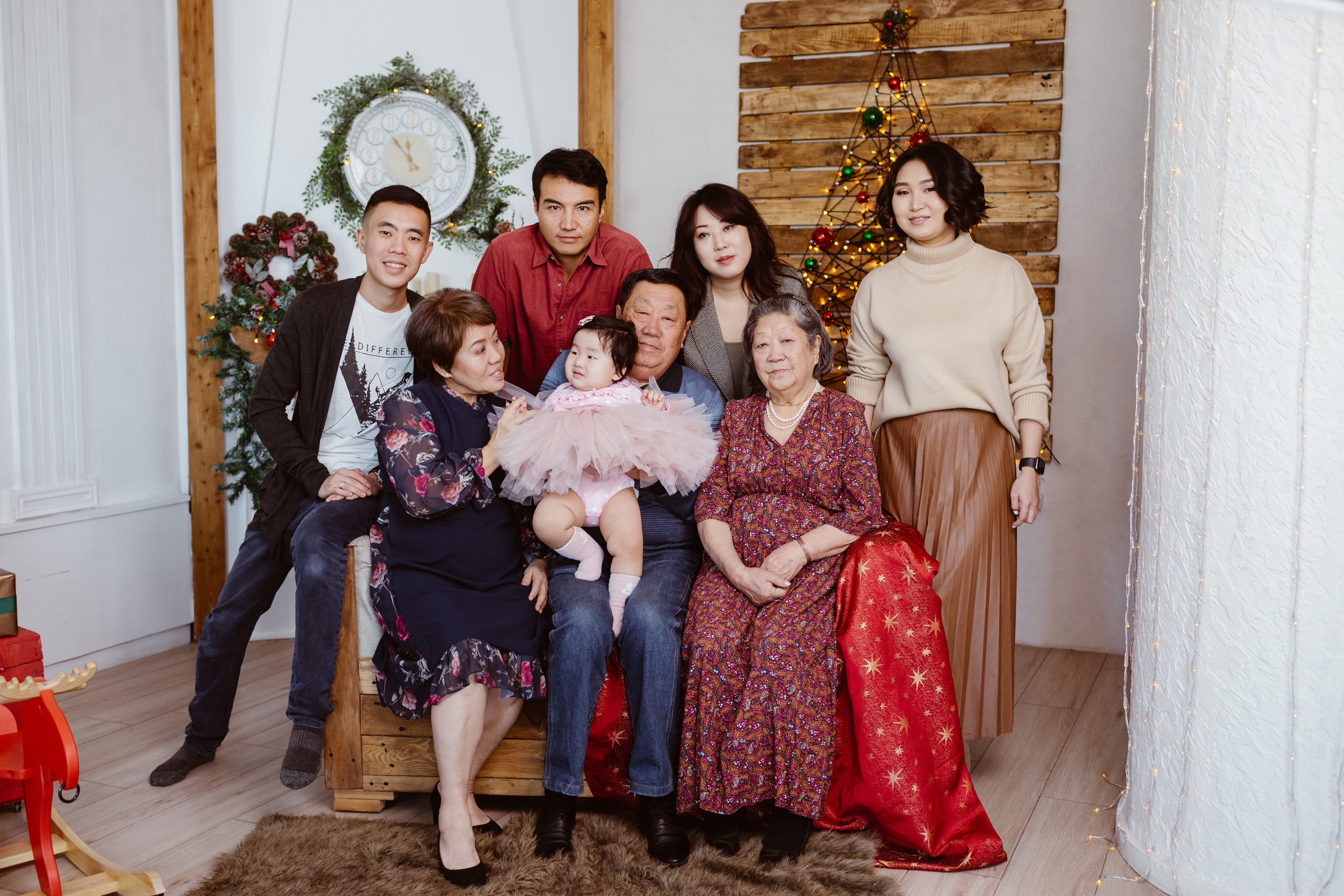 Семейная фотосессия в студии. Фотограф в Бишкеке Оксана Шувалова