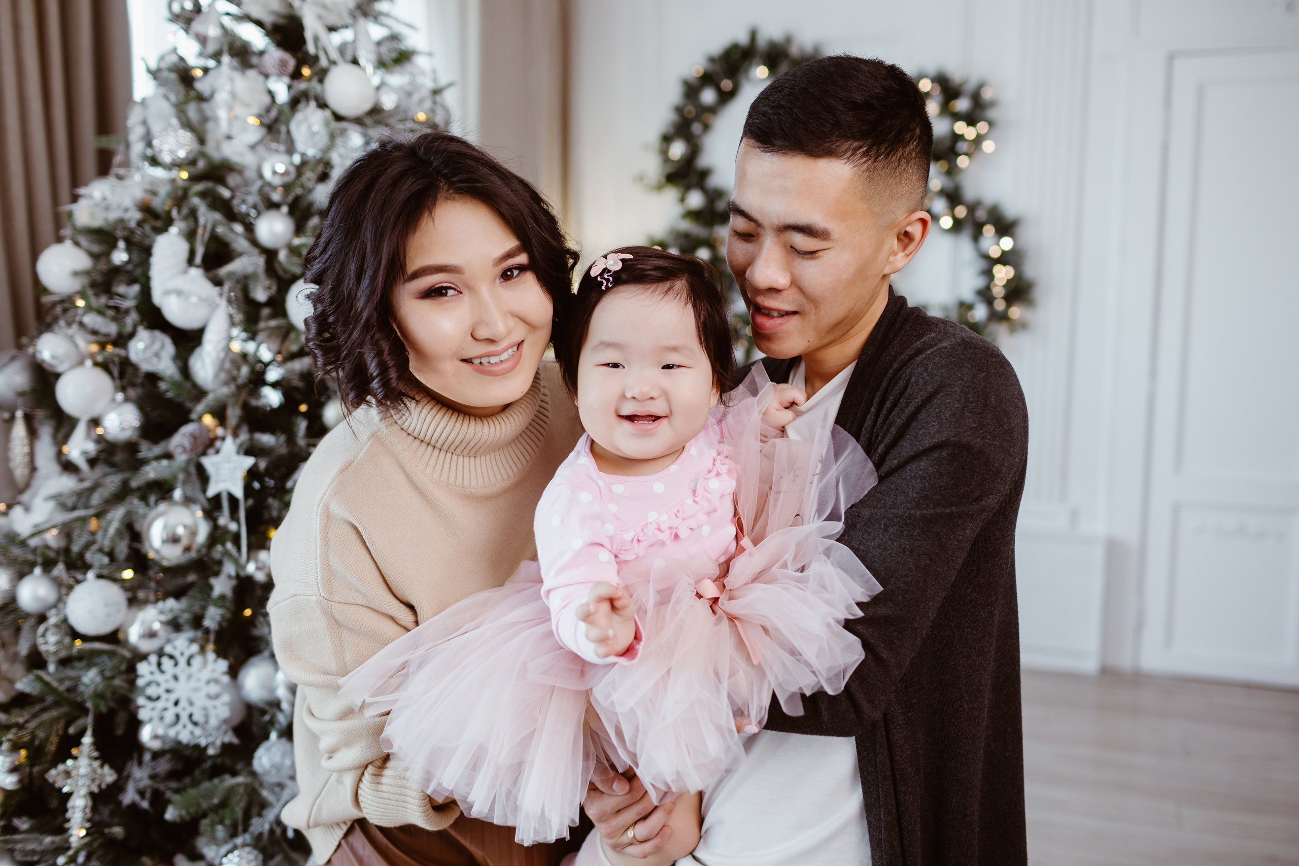 Семейная фотосессия в студии. Фотограф в Бишкеке Оксана Шувалова