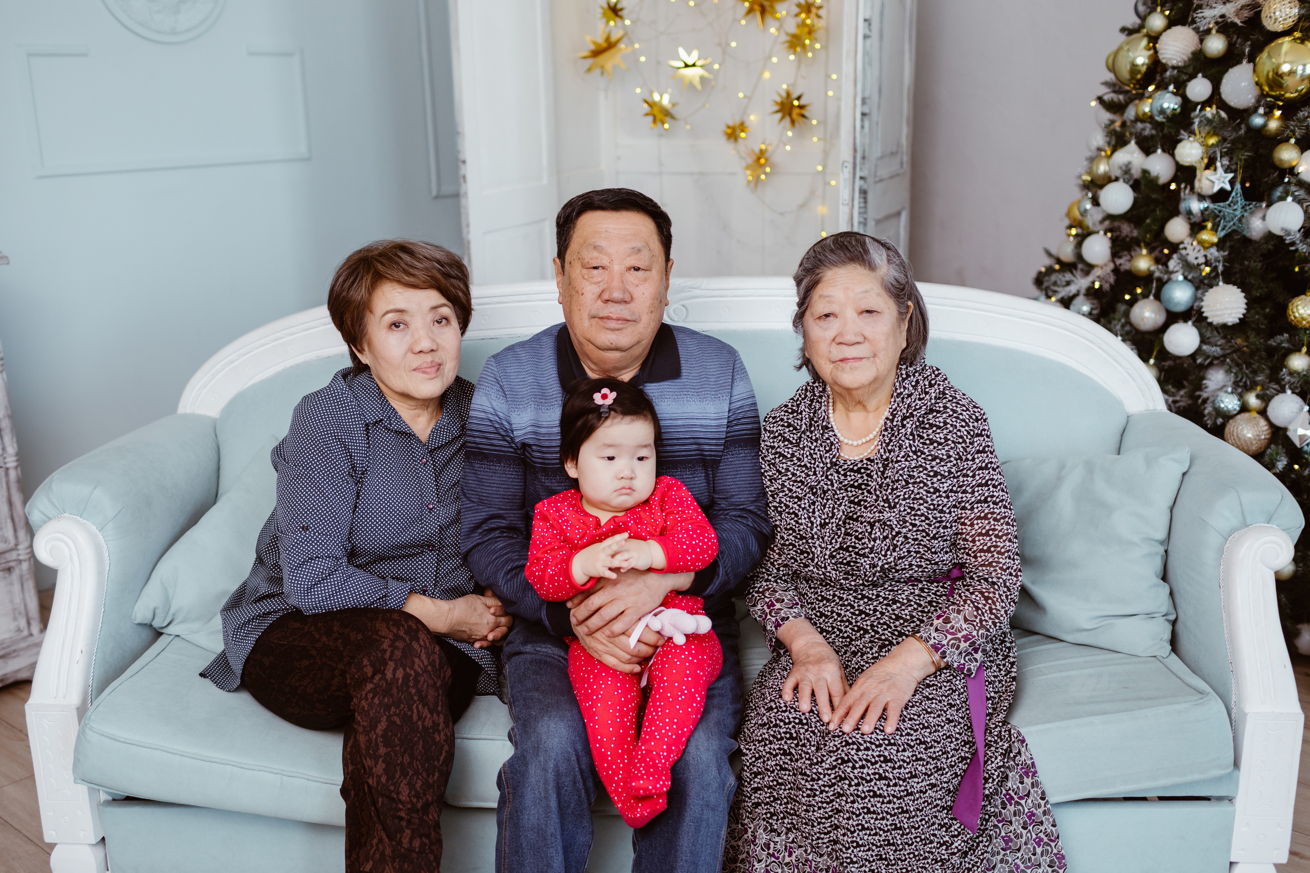 Семейная фотосессия в студии. Фотограф в Бишкеке Оксана Шувалова