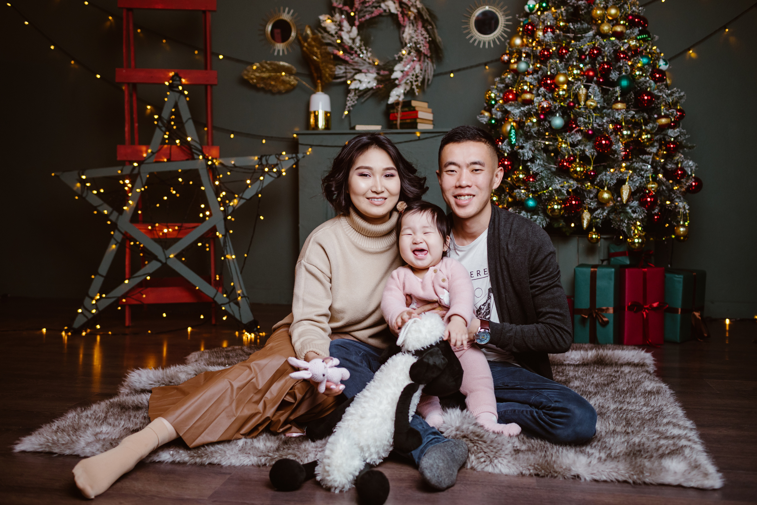 Семейная фотосессия в студии. Фотограф в Бишкеке Оксана Шувалова