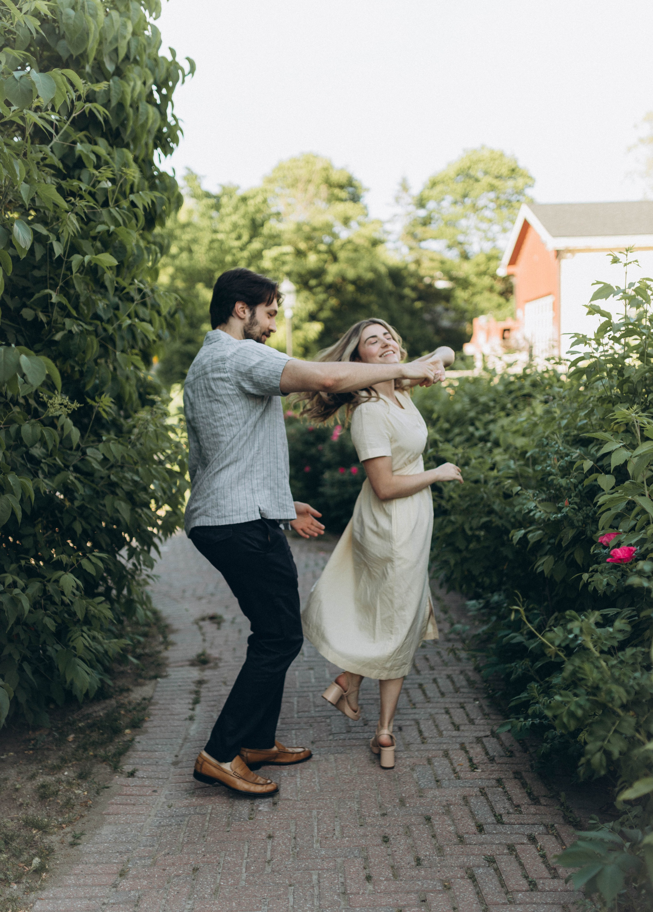 R&M Engagement. Photographer | Naomi Maklin