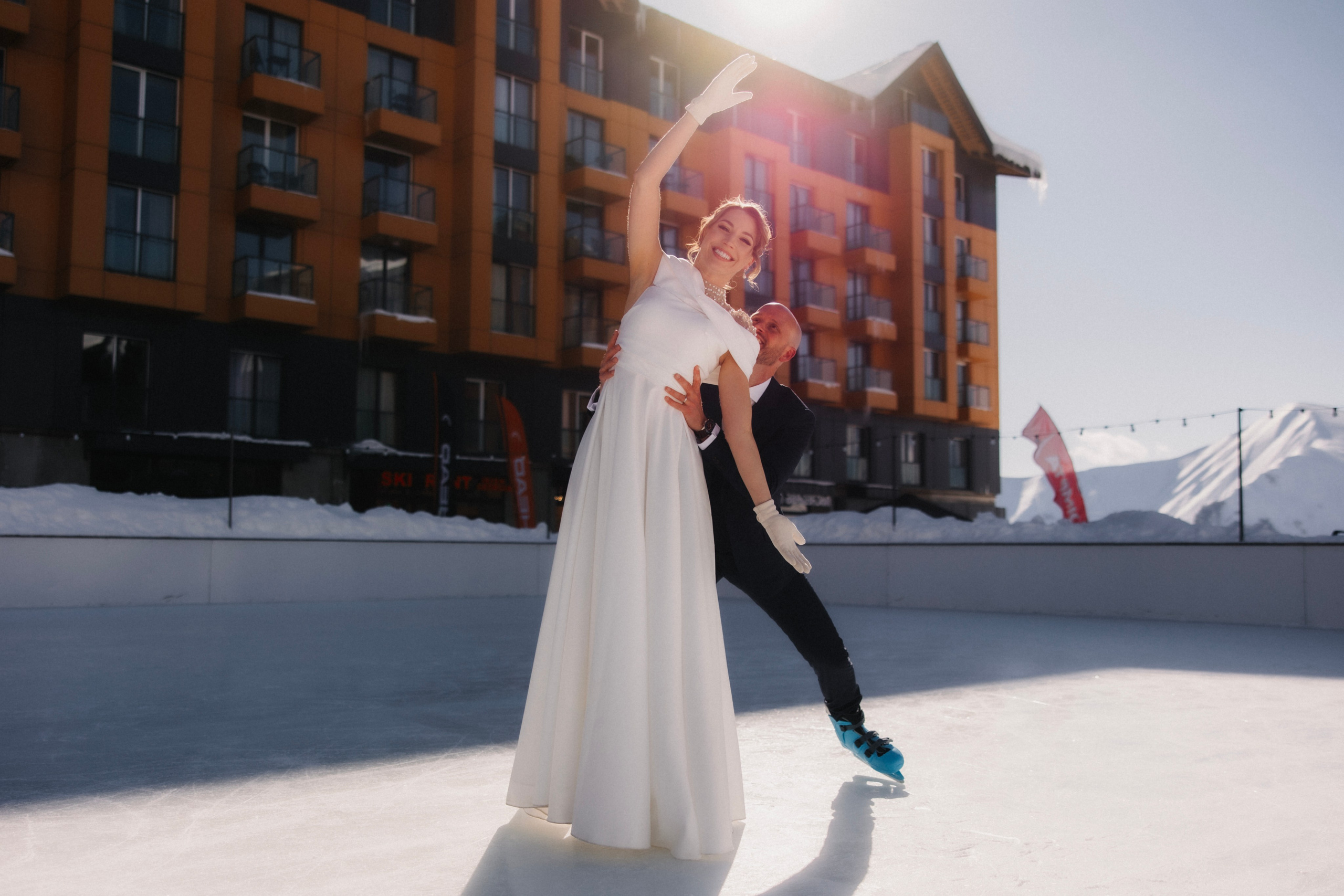 Love in winter mountains. Wedding photographer in Tbilisi Ioseb Mamniashvili
