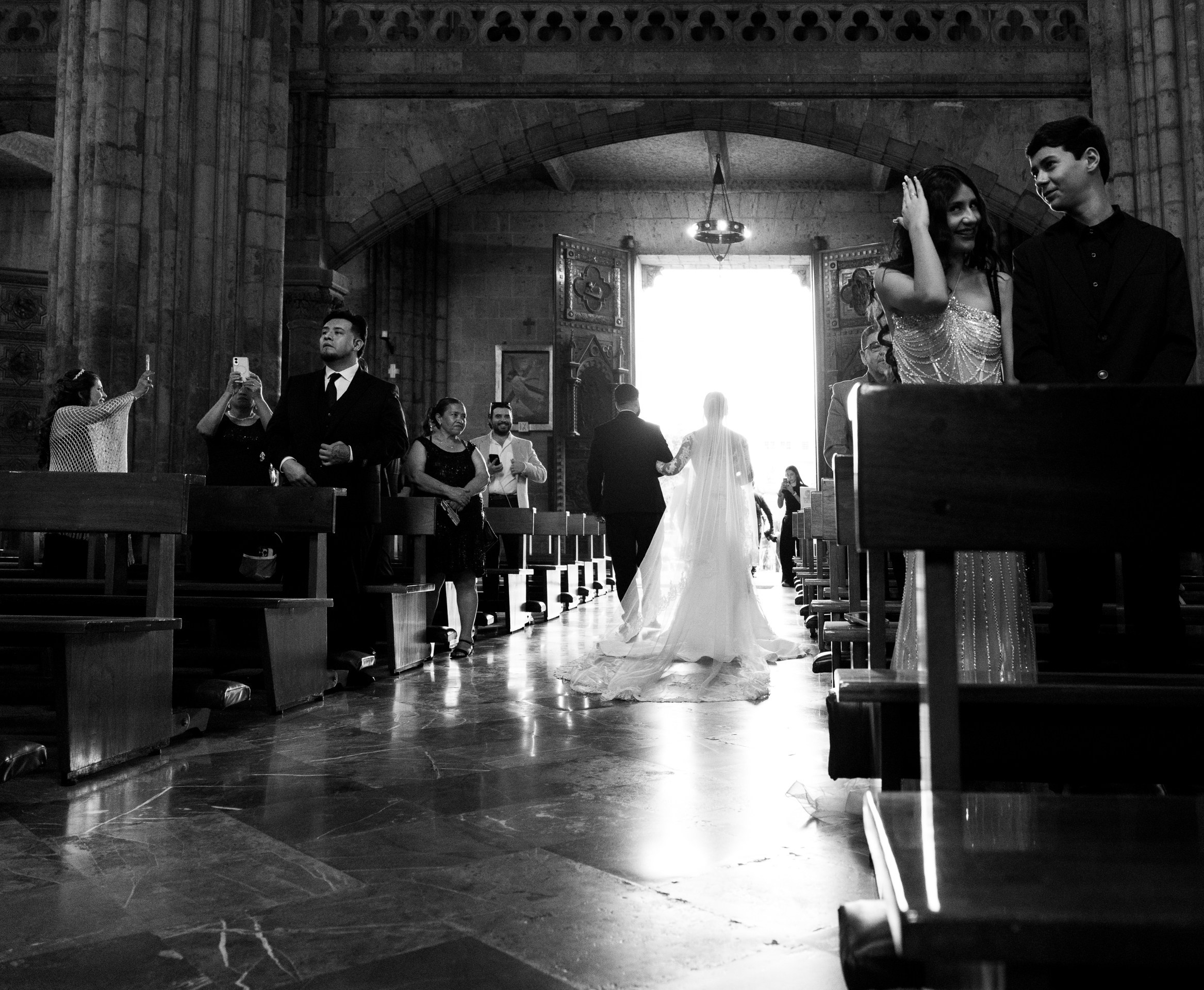 Daniel & Jannet. Elopement & Lifestyle Wedding Photographer