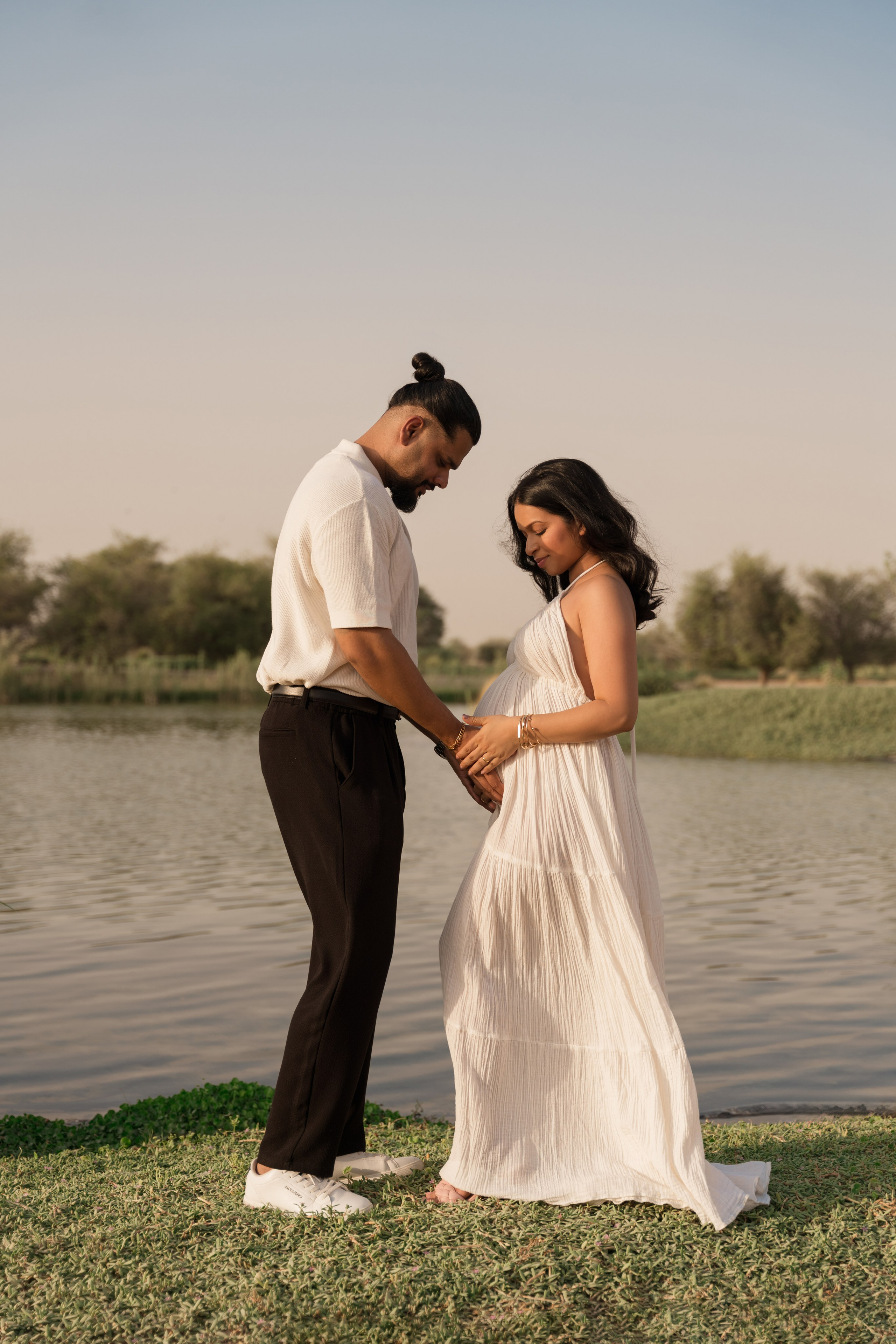 By the lake. Angela Iakovleva — Family Photographer in Dubai