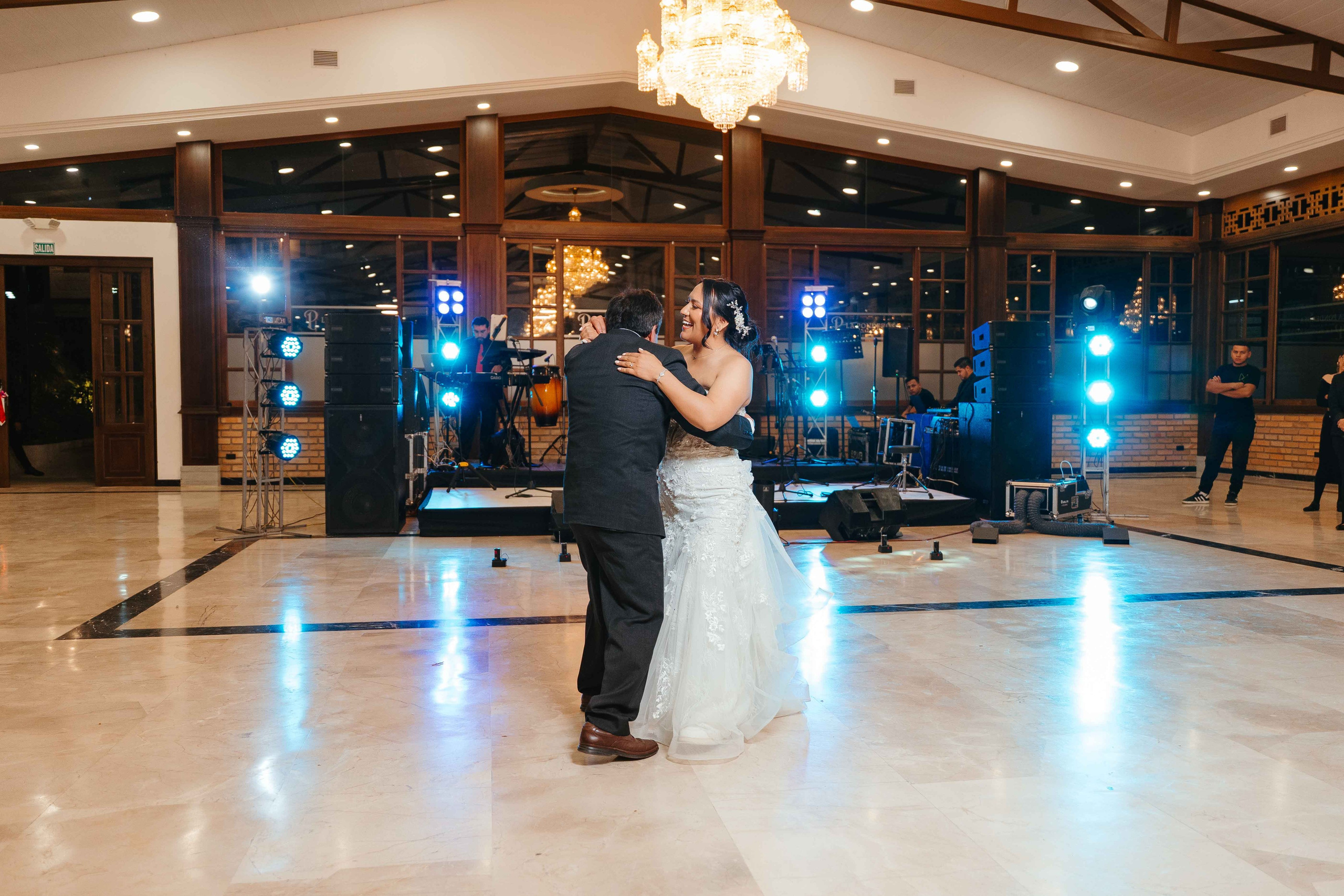 Karol y Jairon. Fotógrafo de bodas en Loja Ecuador | Piero Alvarez PH