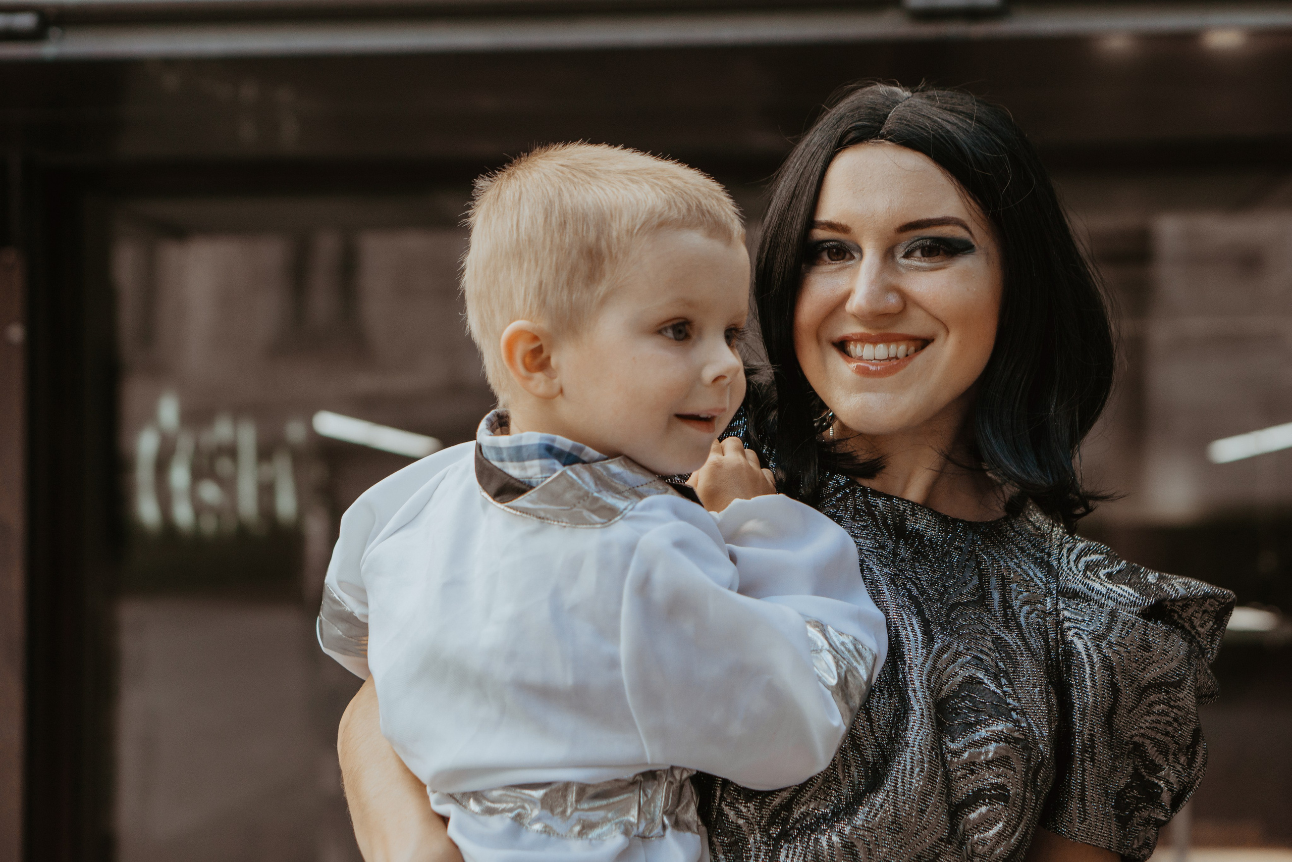 Brave astronaut and beautiful alien. Family photographer Aargau Zurich