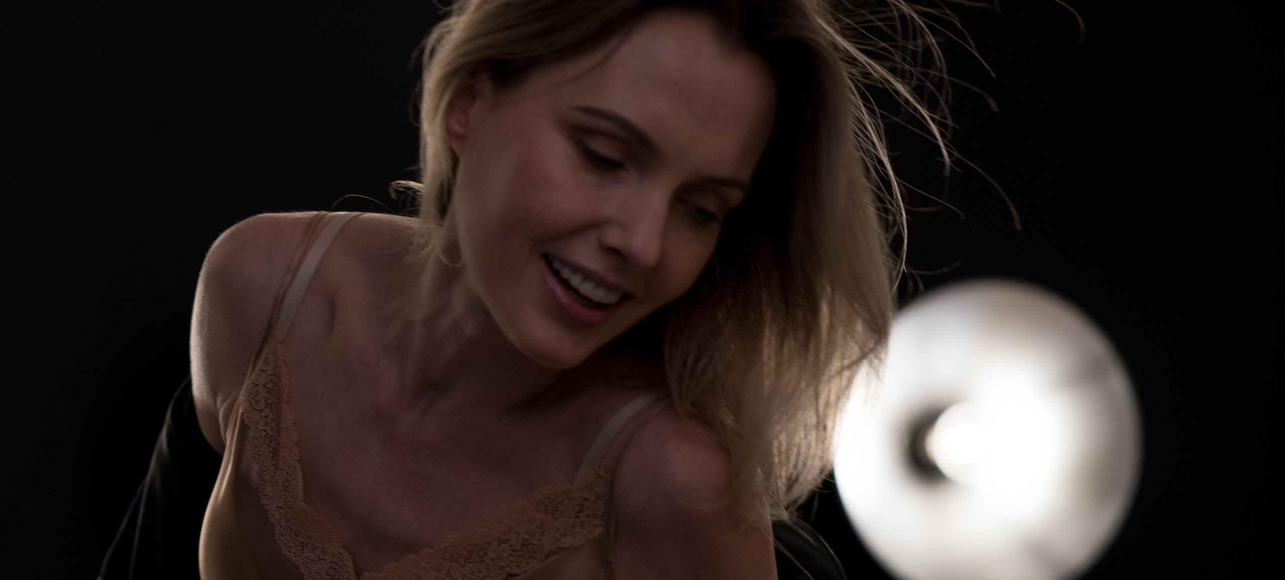 Студийная фотосъемка с гитарой. Фотограф в Праге Анастасия Широких