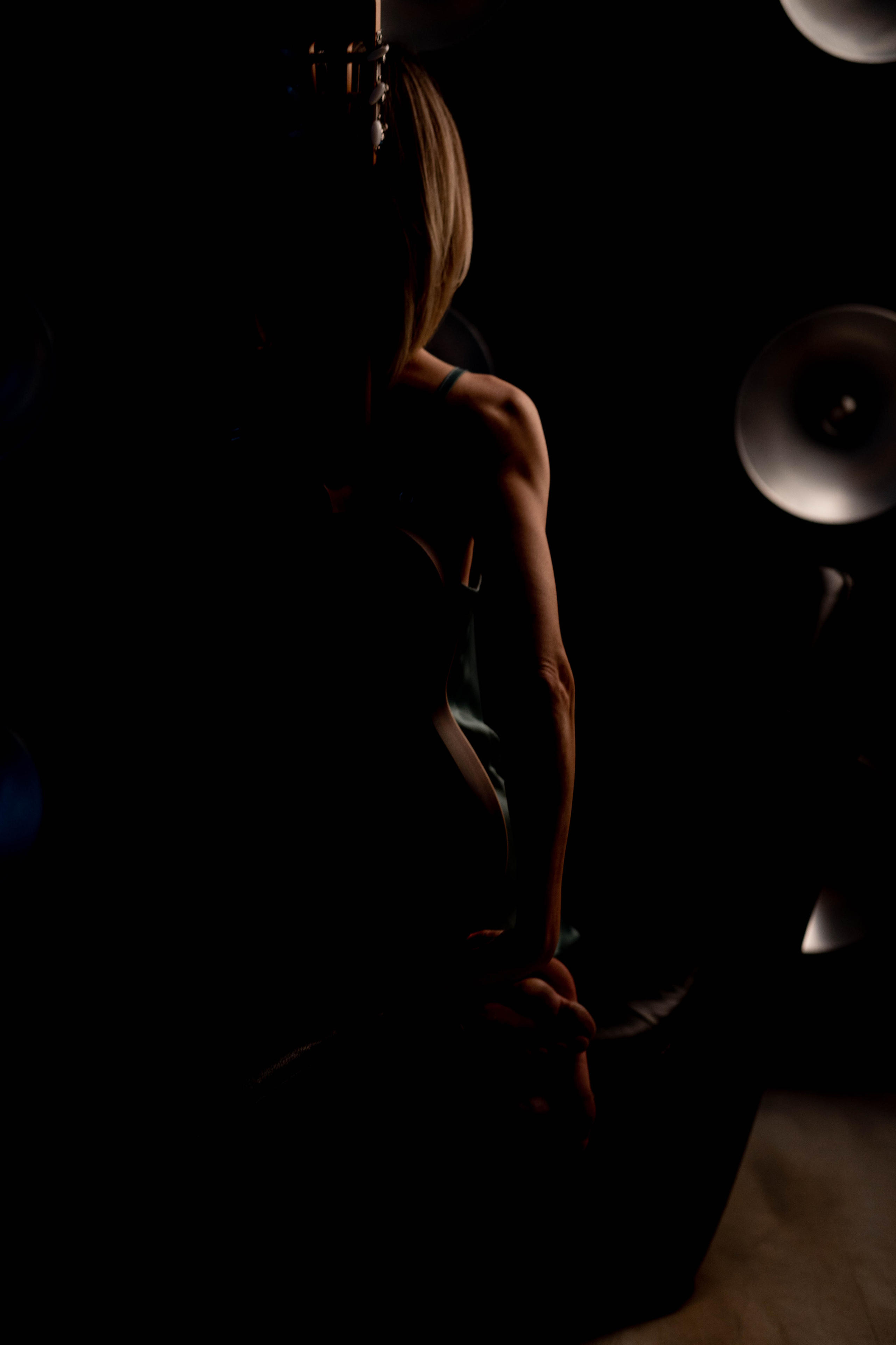 Студийная фотосъемка с гитарой. Фотограф в Праге Анастасия Широких