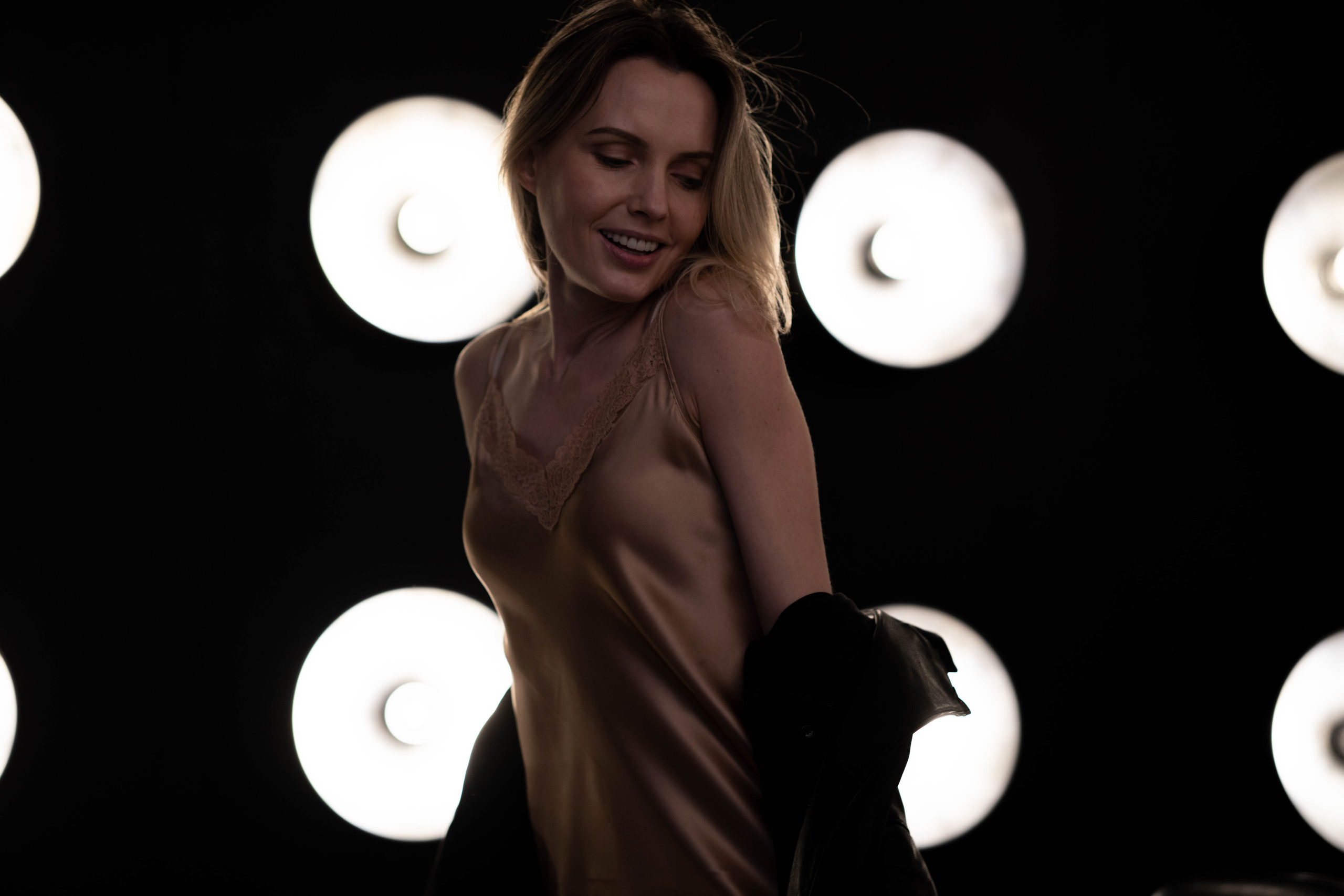 Студийная фотосъемка с гитарой. Фотограф в Праге Анастасия Широких